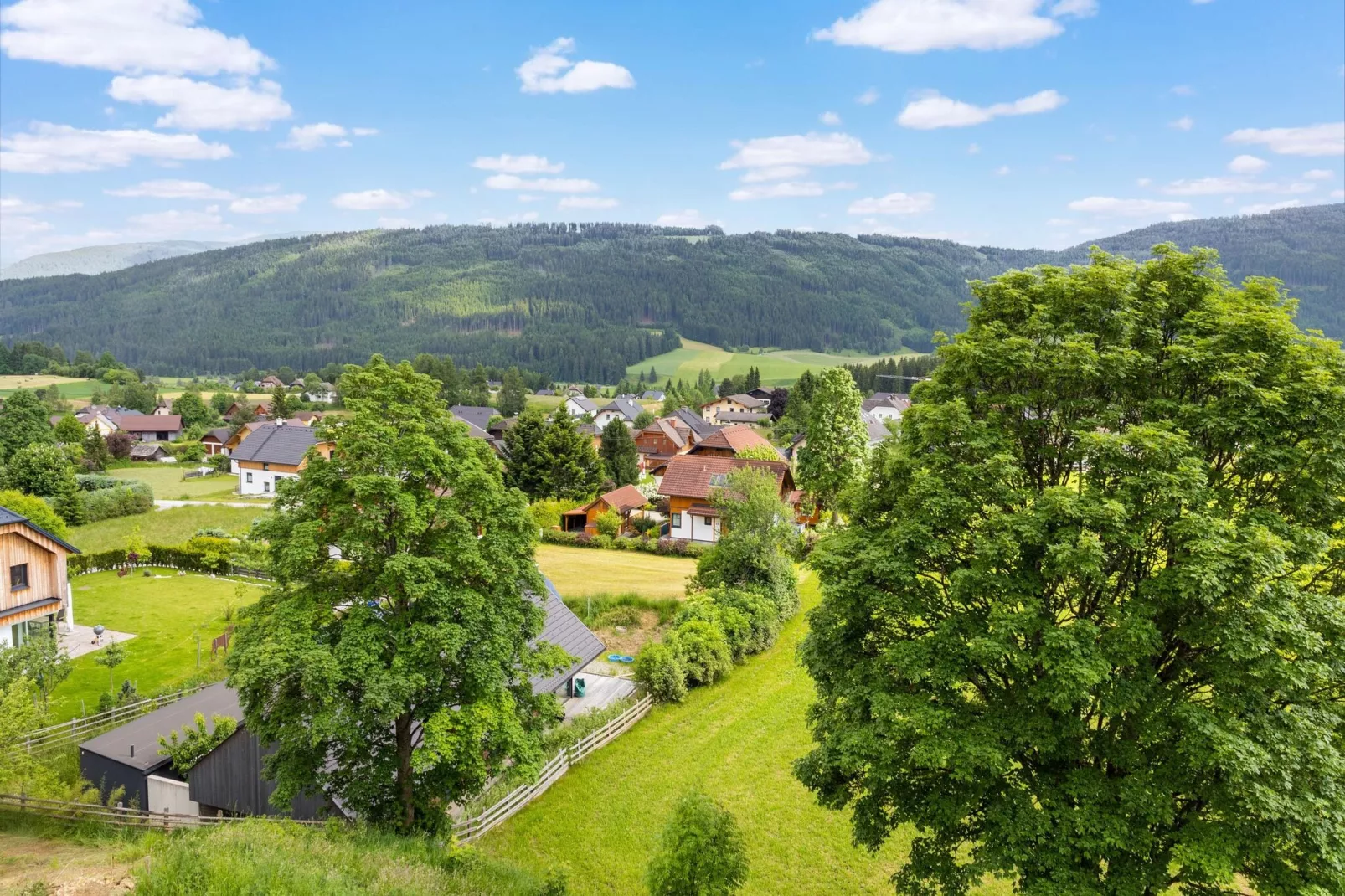 Appartement Mariapfarr-Uitzicht zomer