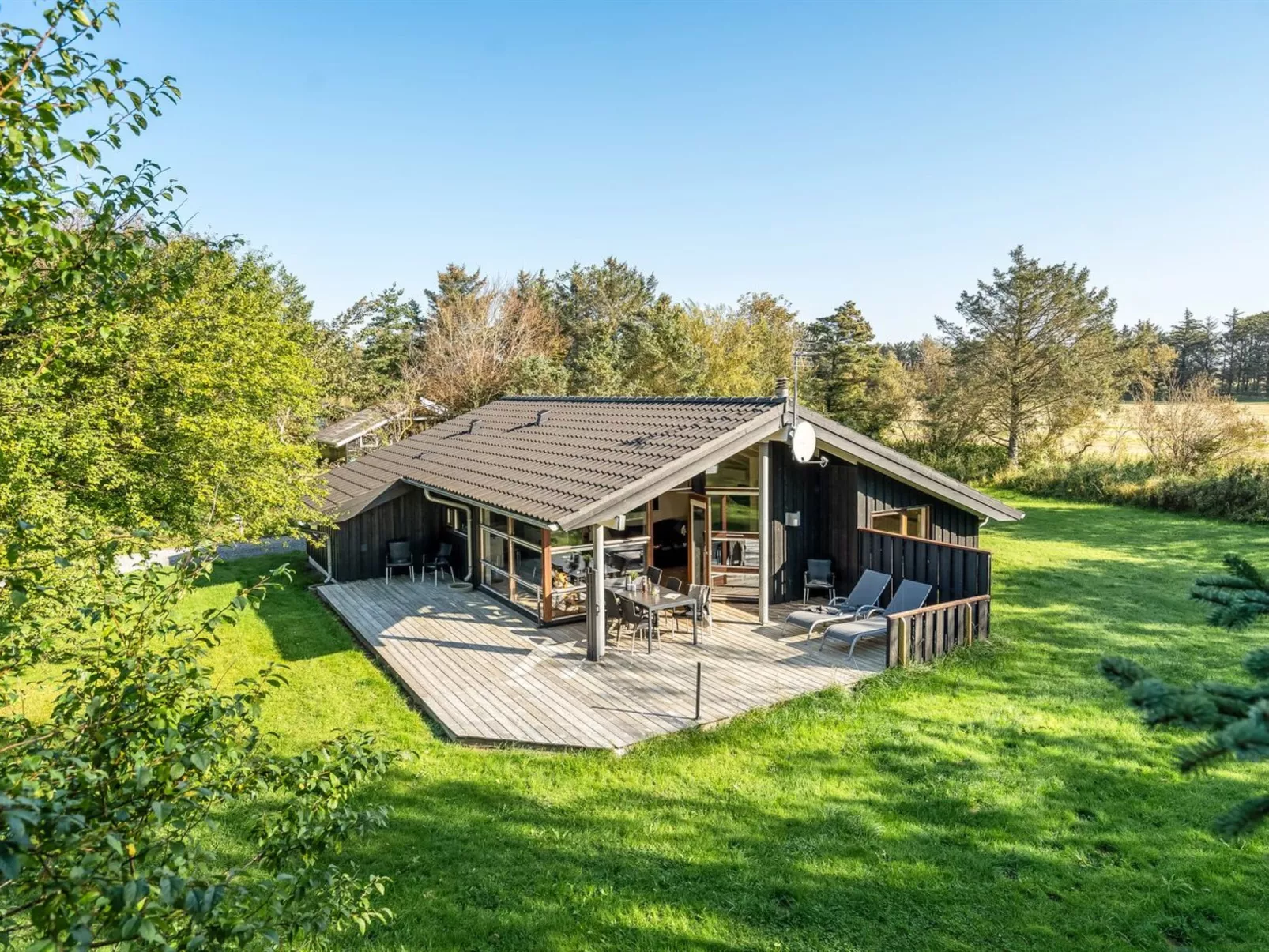 "Emeli" - 1.3km from the sea