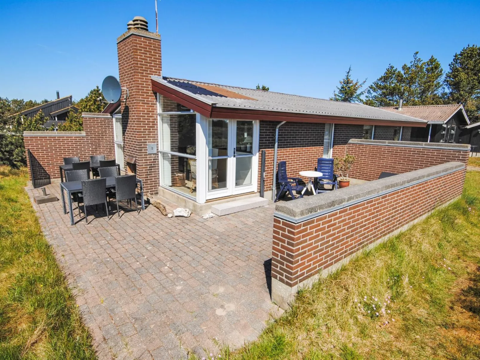 "Jerrik" - 900m from the sea