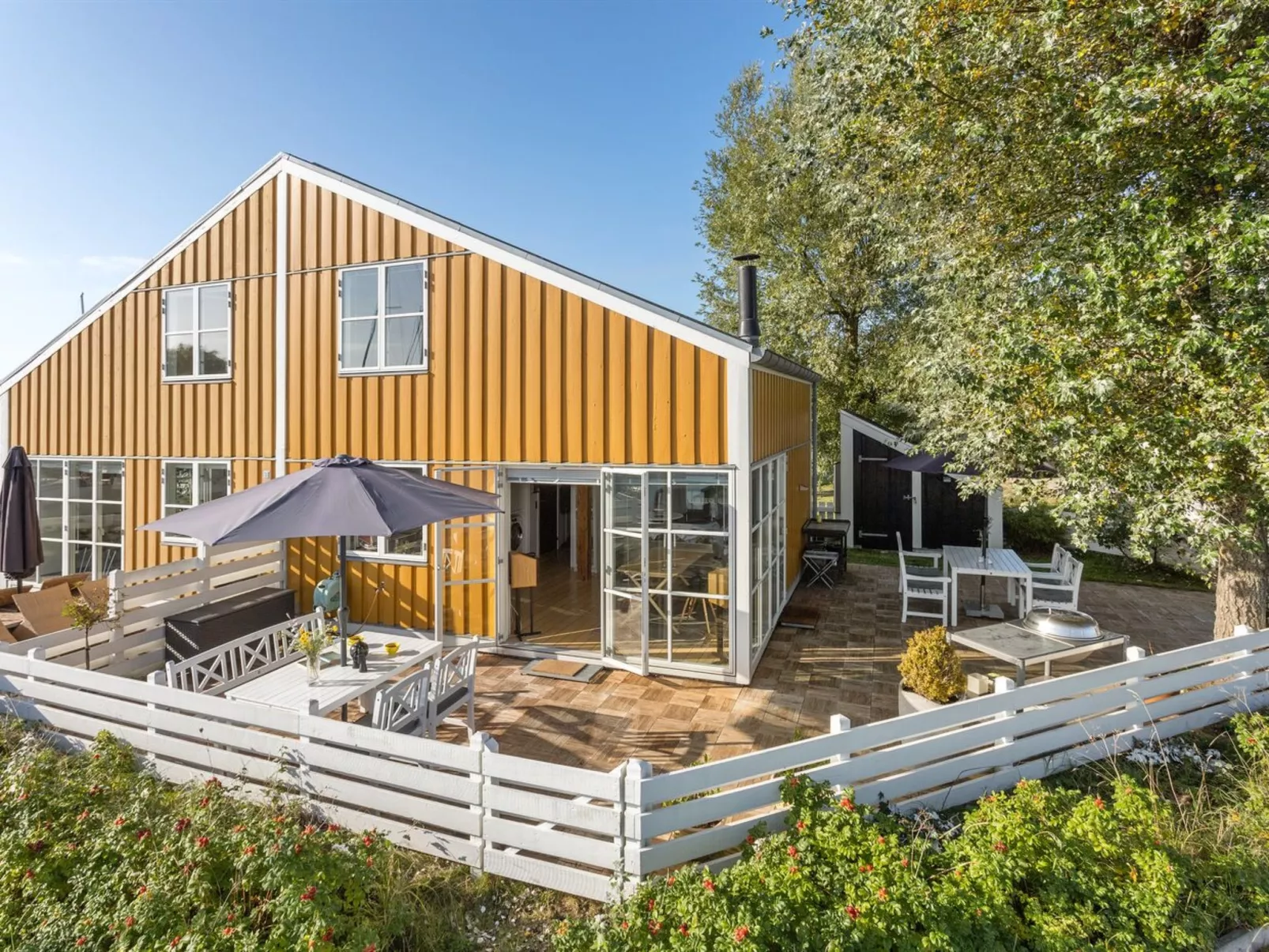 "Goda" - 5m from the sea