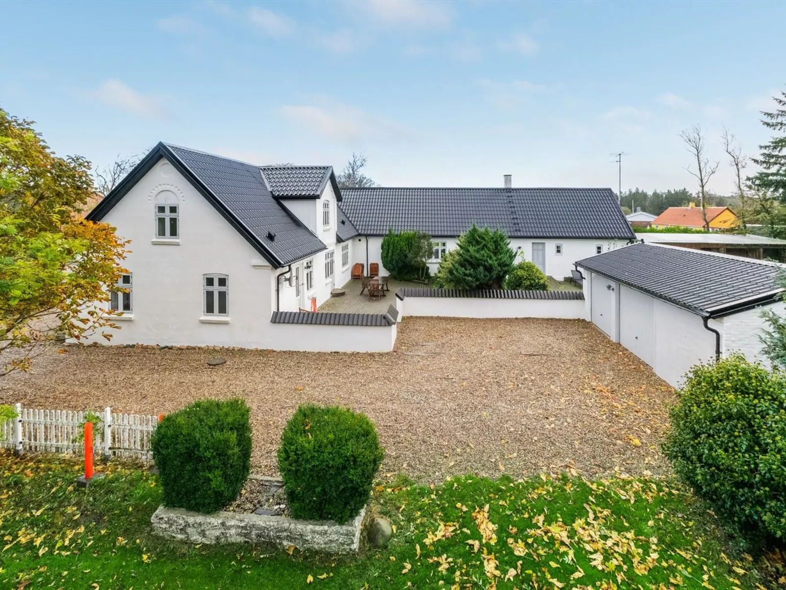 "Sophia" - 8km from the sea