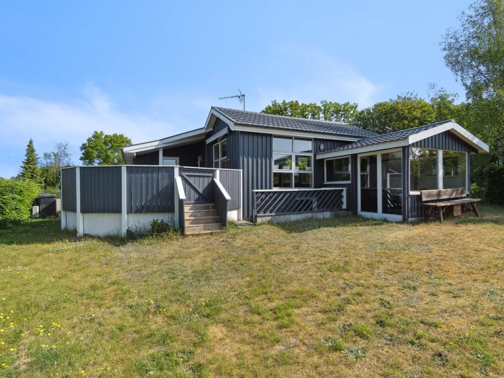 "Rafn" - 550m from the sea