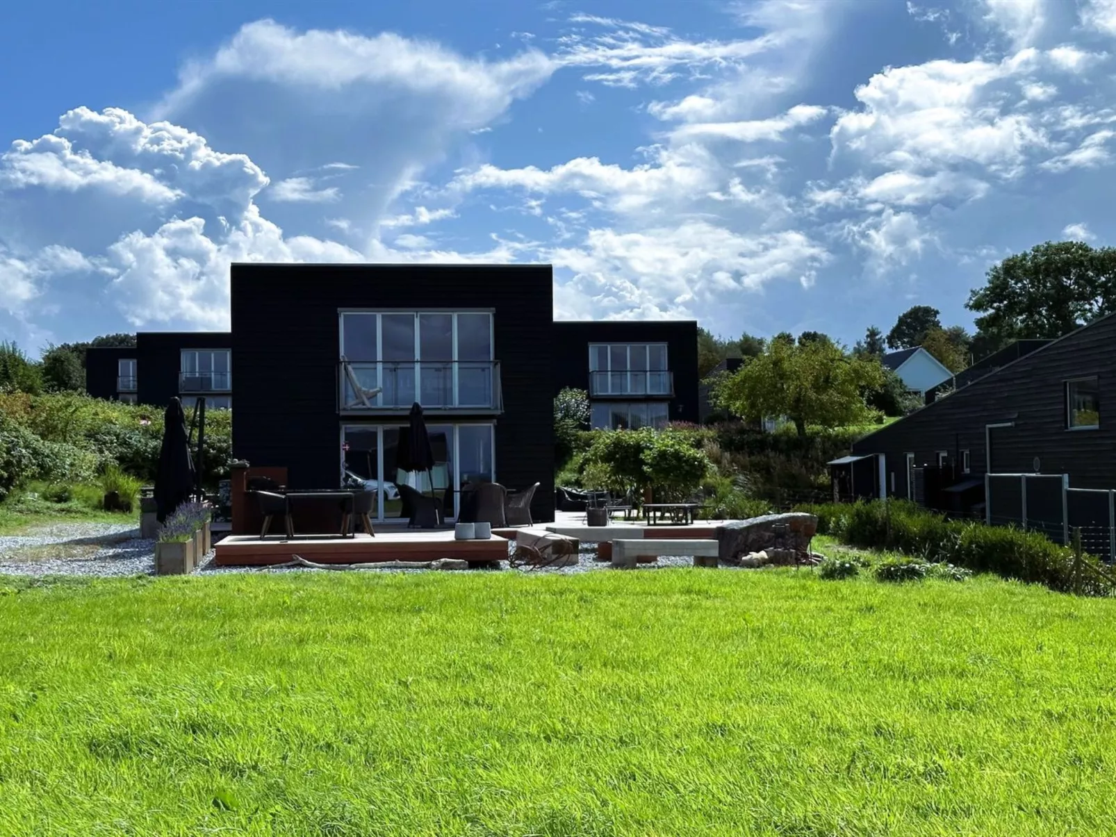 "Anny" - 100m from the sea