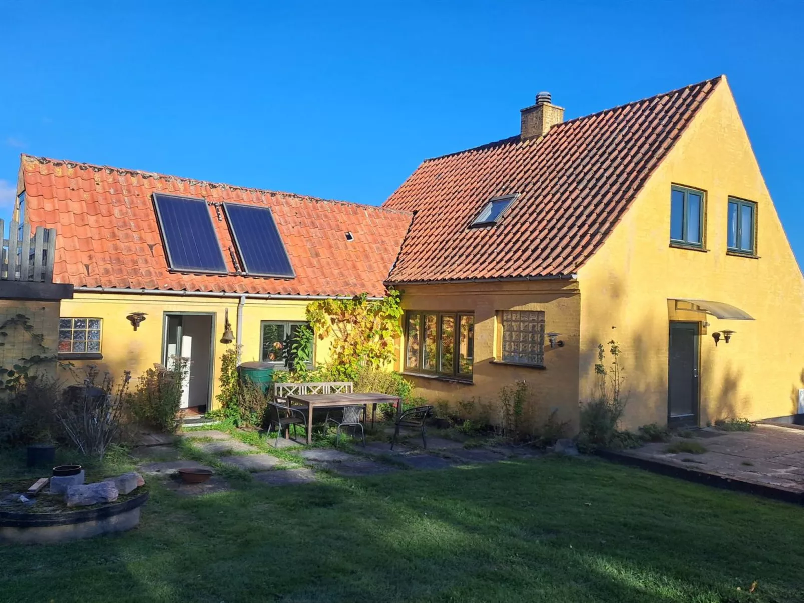 "Amlethus" - 375m from the sea