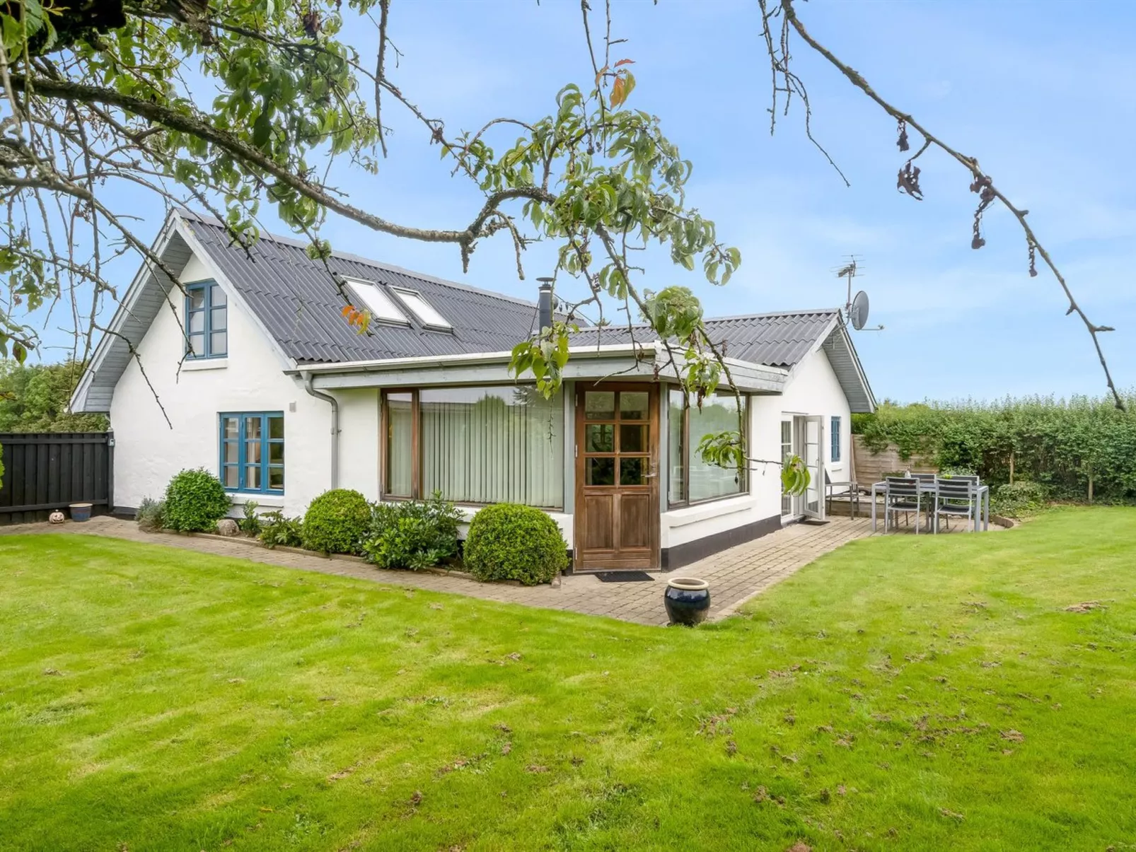 "Aliza" - 300m to the fjord