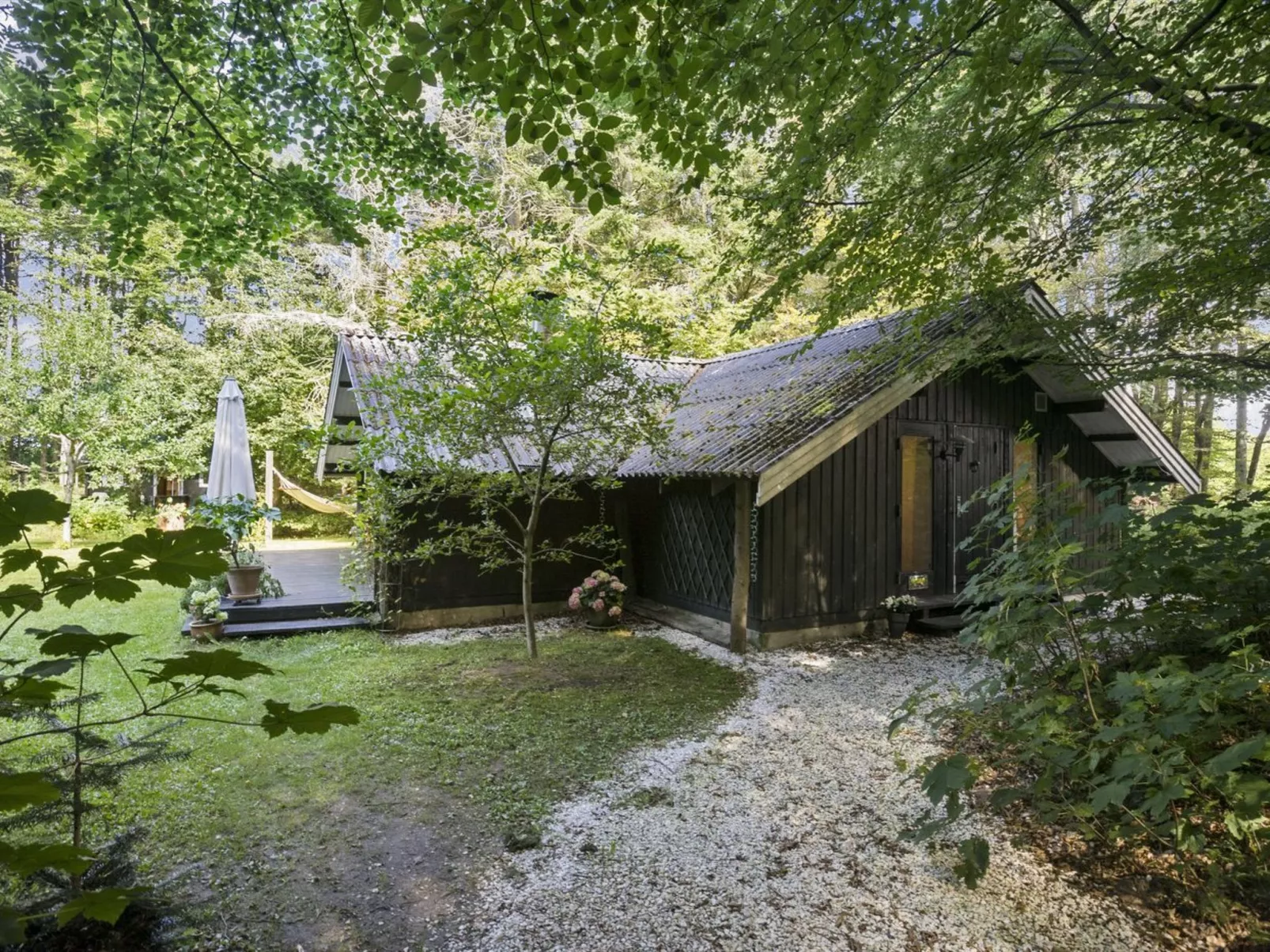 "Iskra" - 900m from the sea