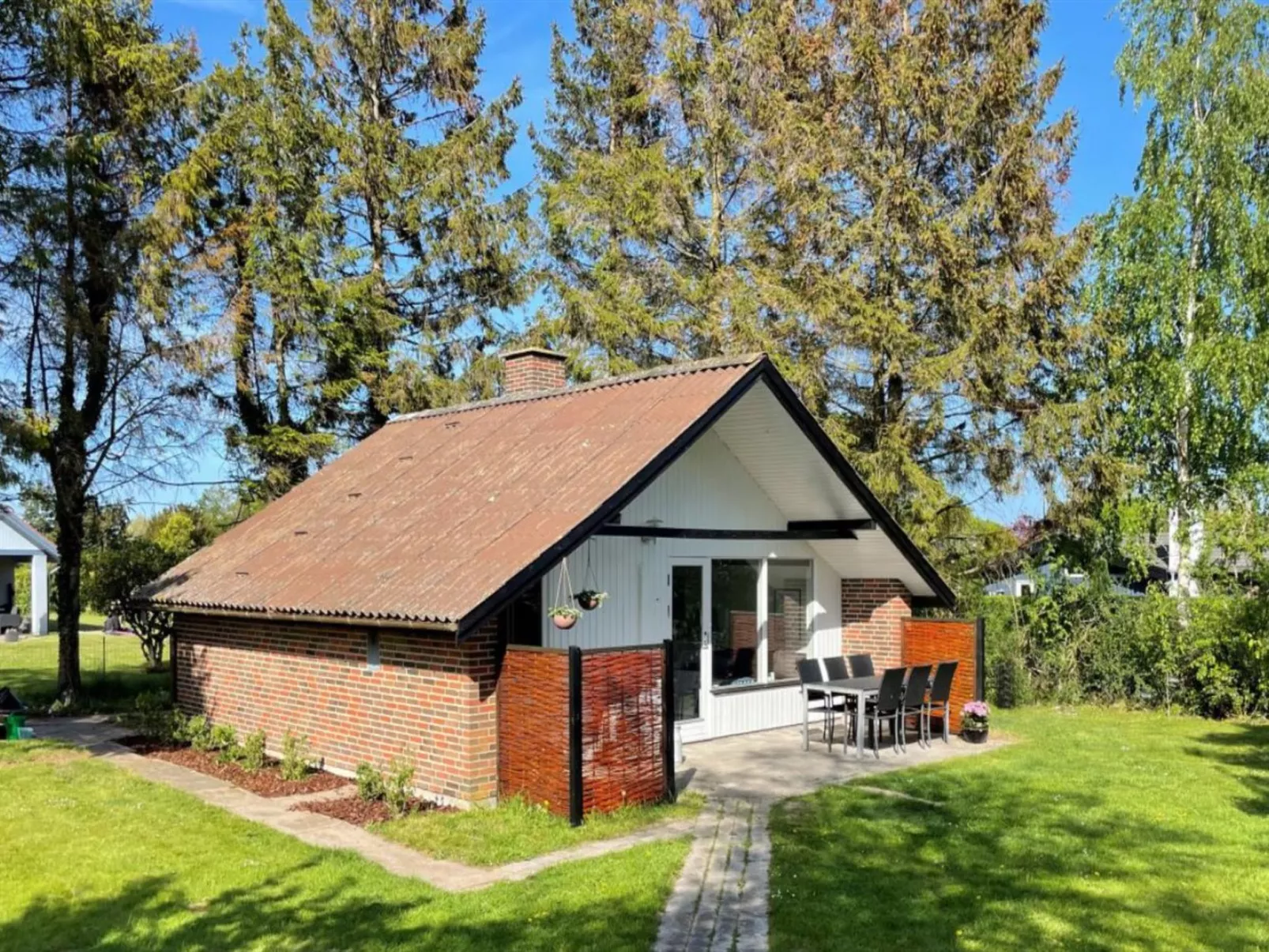 "Skalk" - 300m from the sea