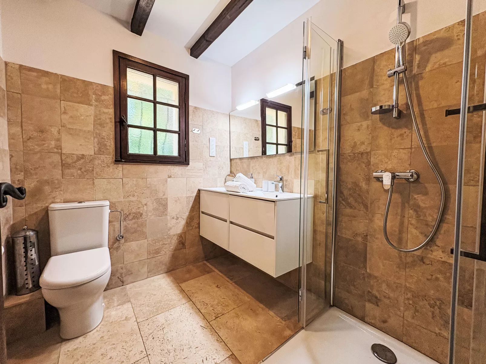 Le Mas du Golfe-Binnen