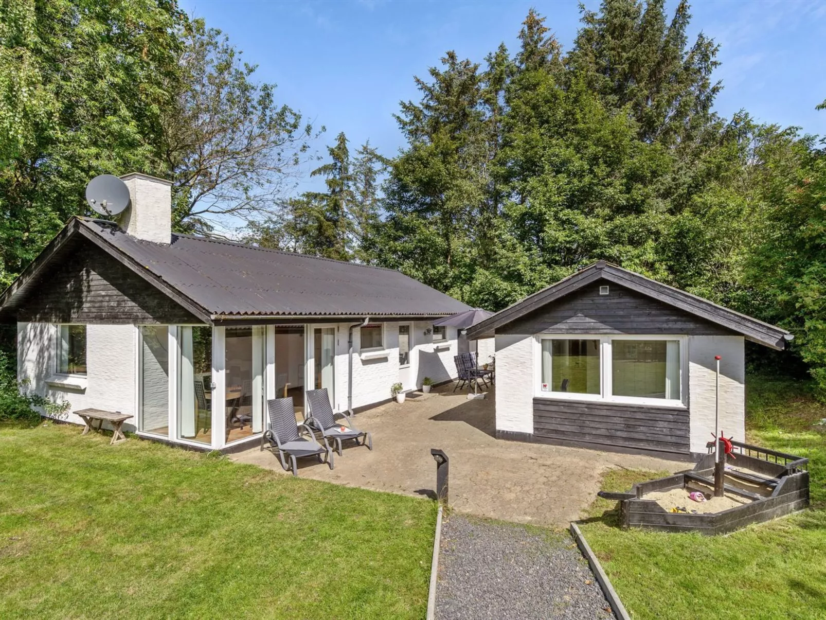 "Naumka" - 200m to the fjord