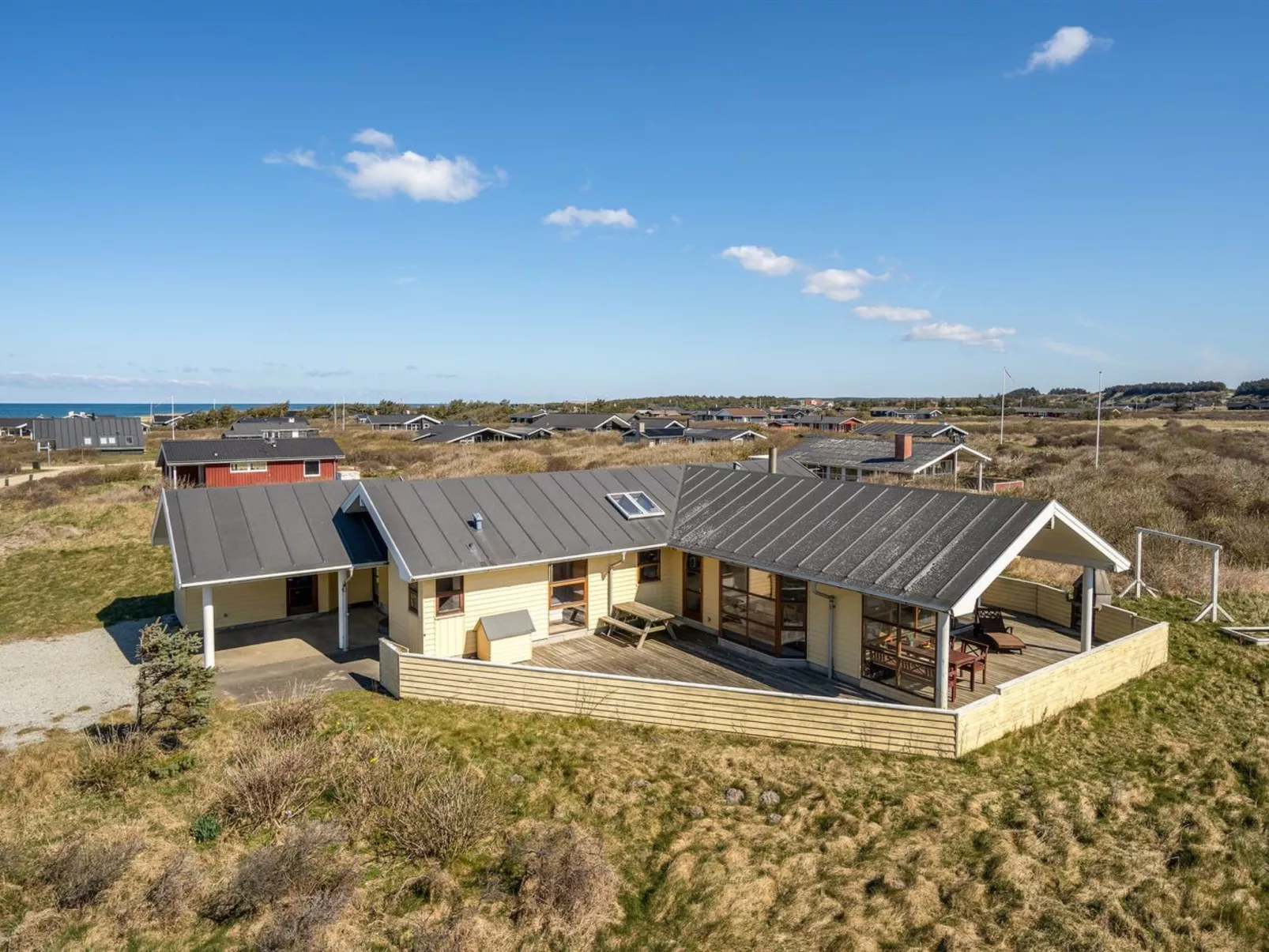 "Fam" - 300m from the sea