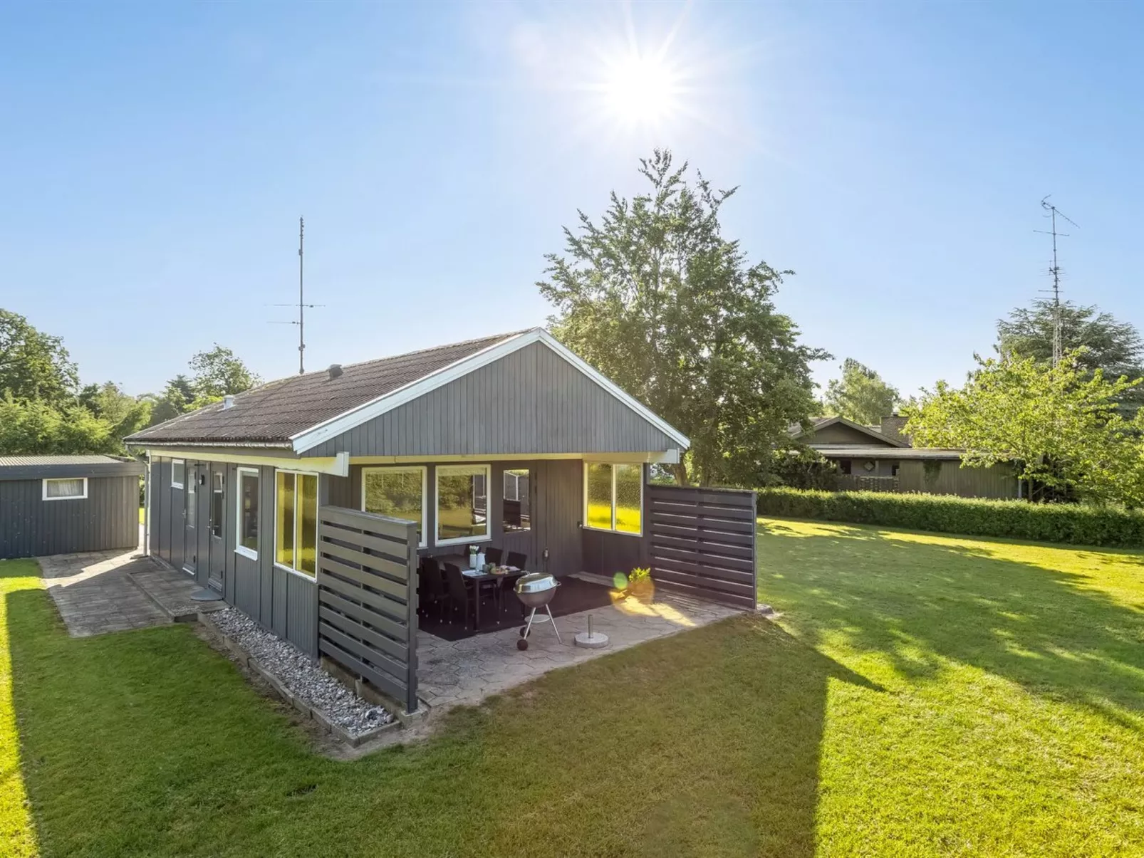 "Davida" - 400m from the sea