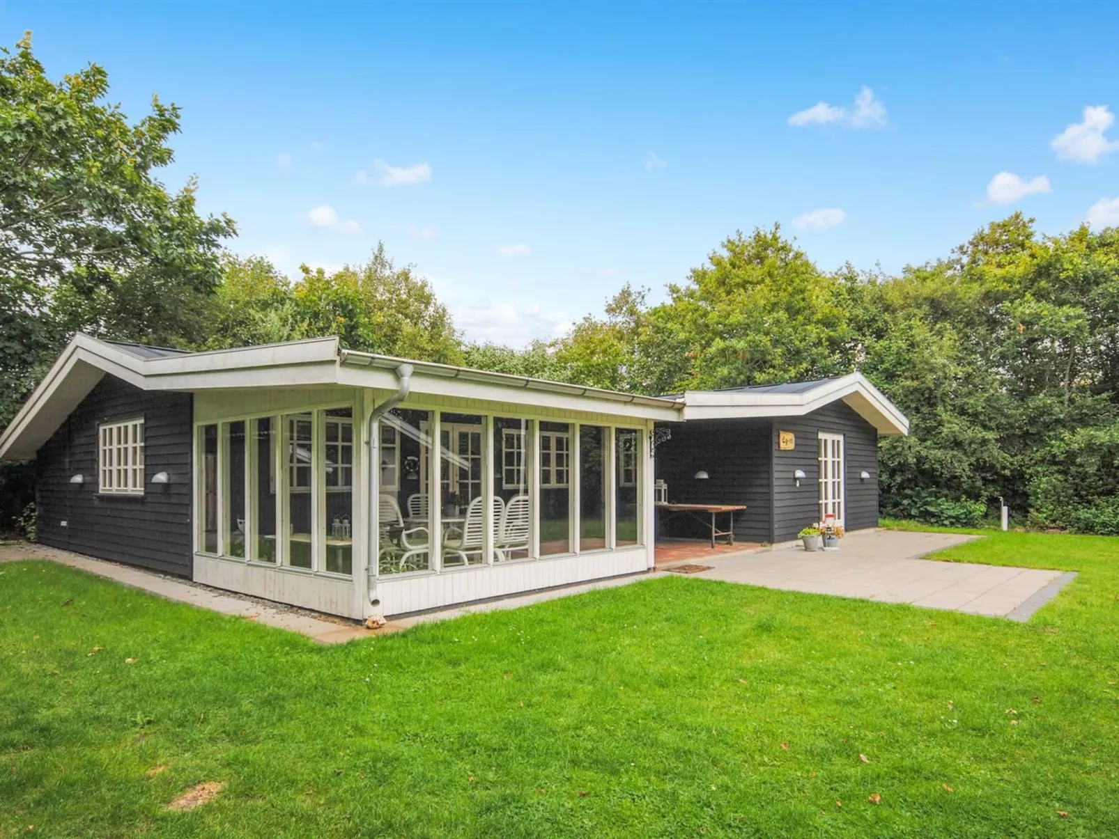 "Assarina" - 300m to the fjord