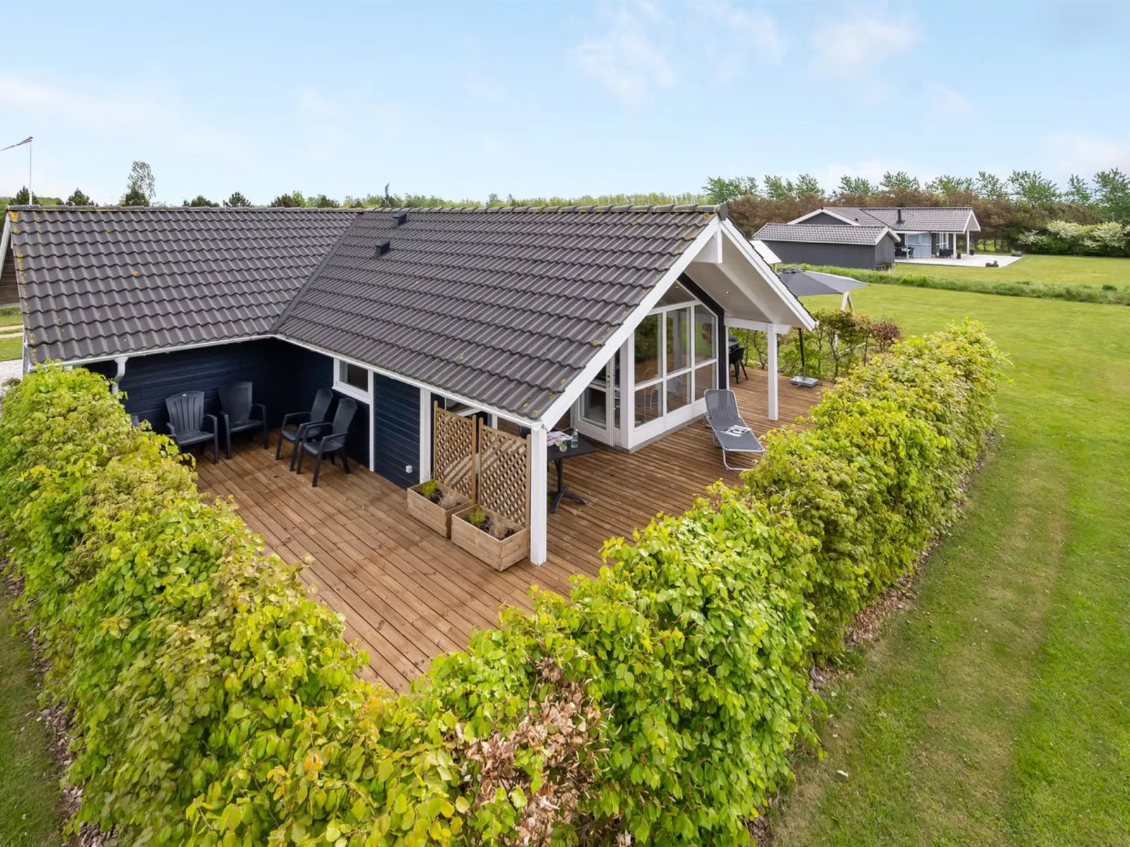 "Binna" - 1.2km to the fjord