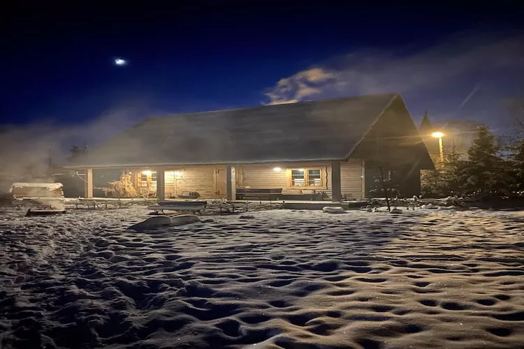 Dom przy drodze Skansen dla 10 osób Bełczna-Exterieur winter