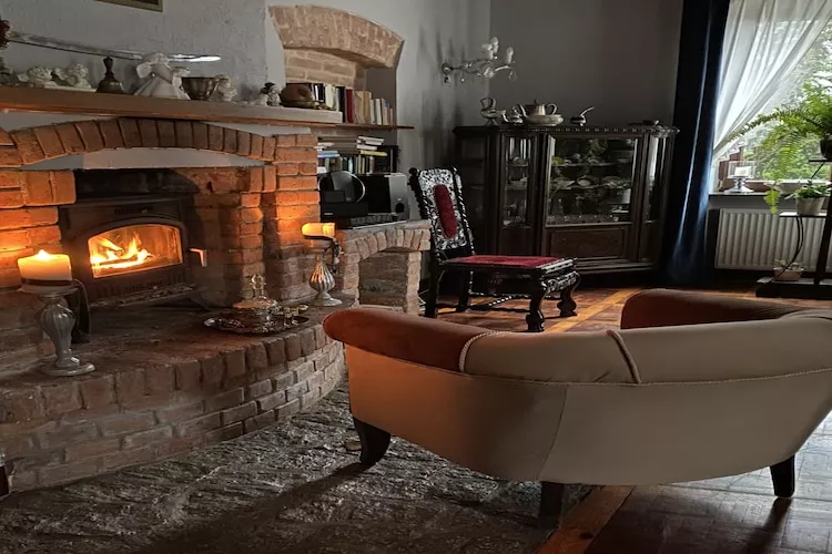 Dworek w Bełcznej-Woonkamer