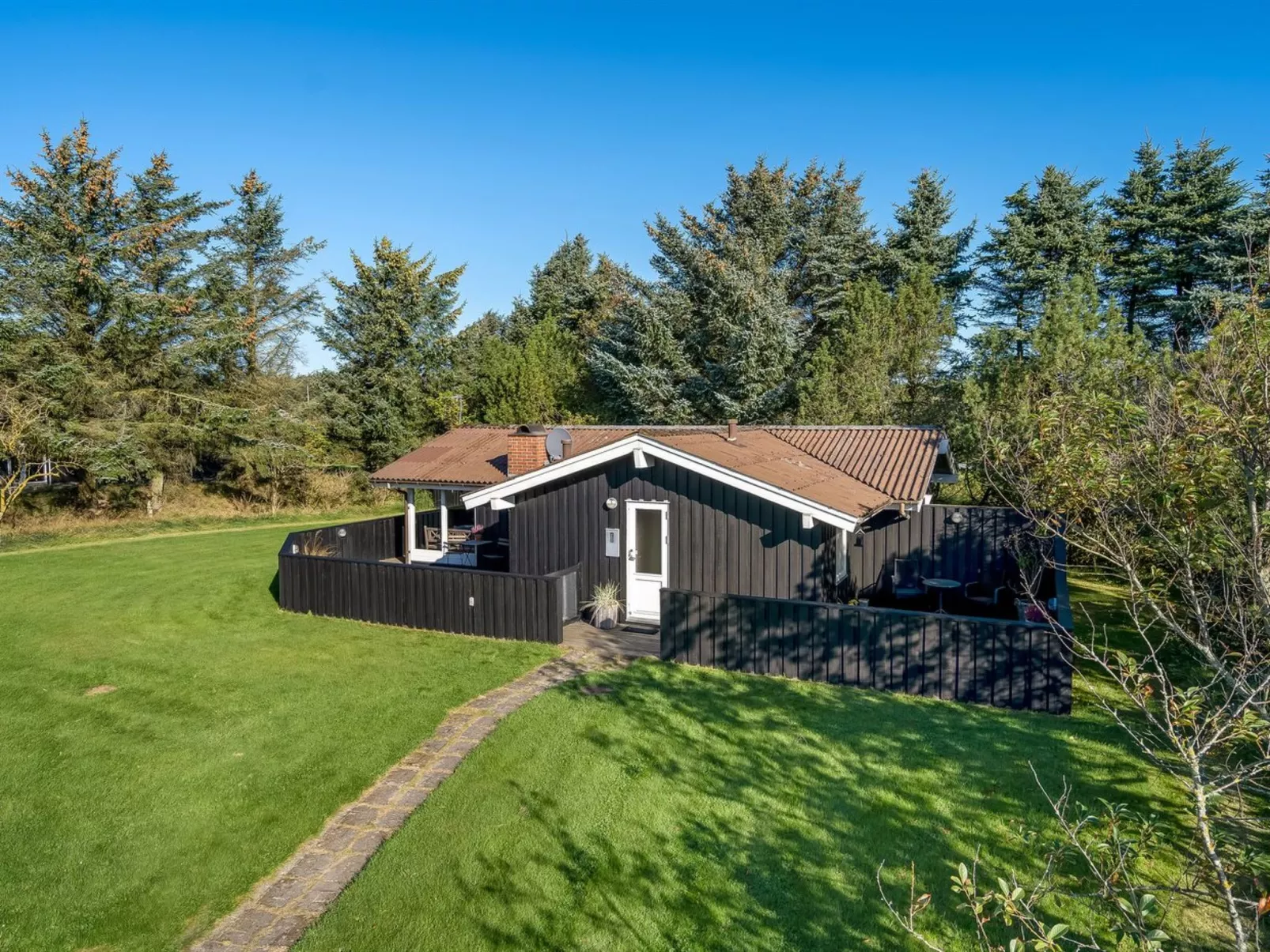 "Apsolon" - 600m from the sea