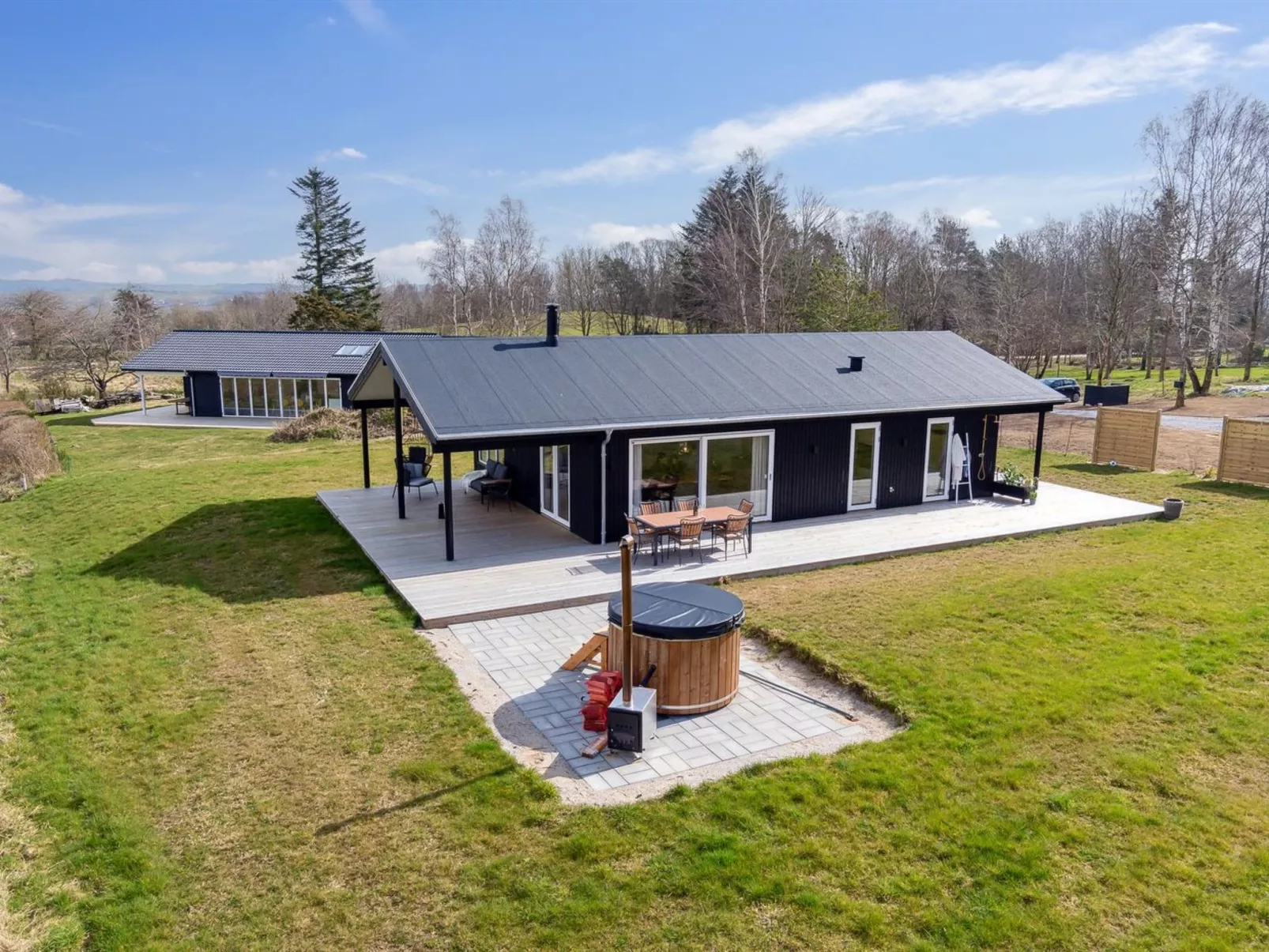 "Ferdine" - 1.5km from the sea