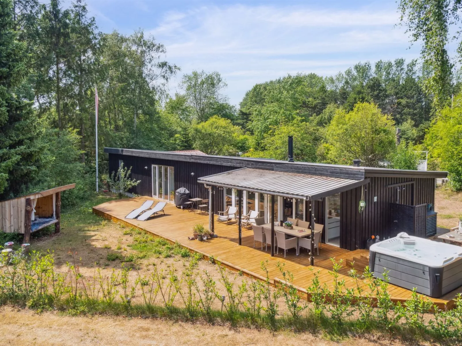 "Thorlak" - 860m from the sea