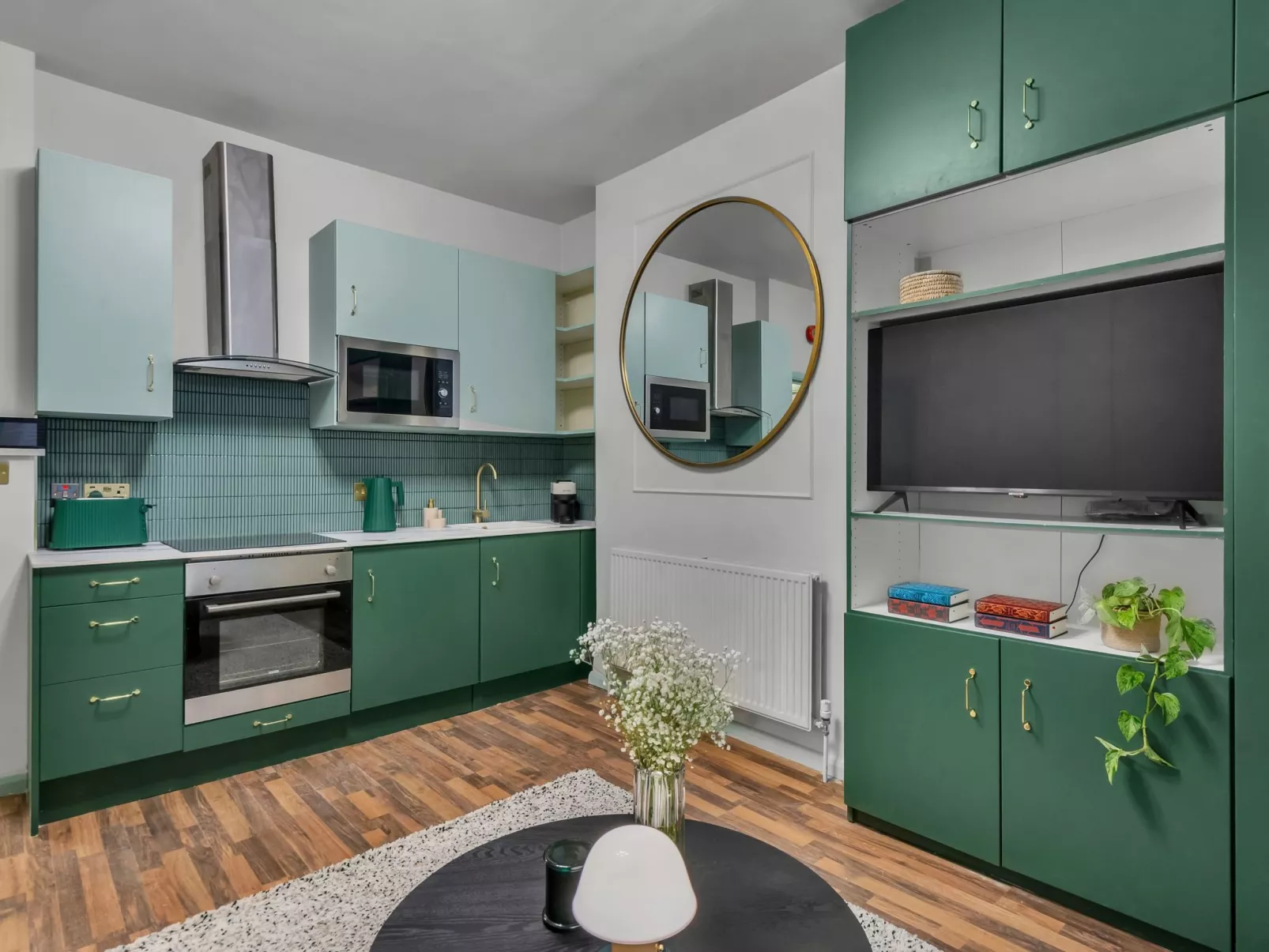 Kensington 1 bedroom apt