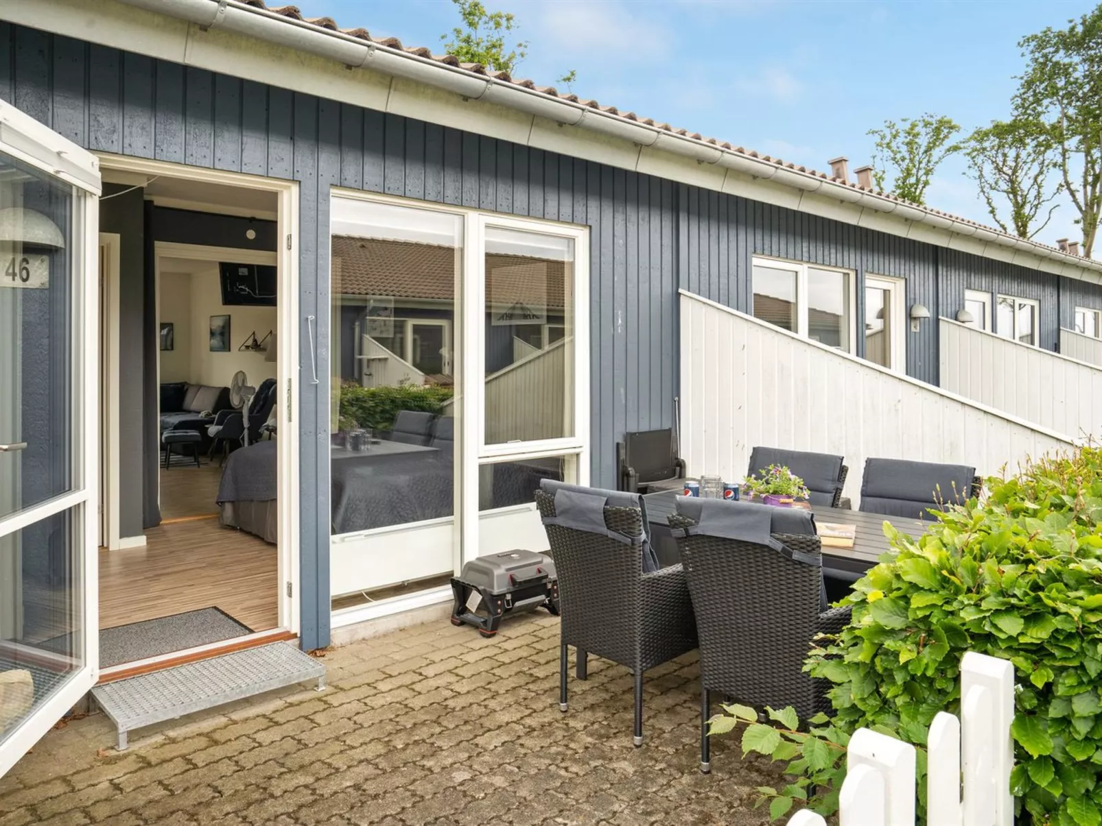 "Ala" - 80m from the sea