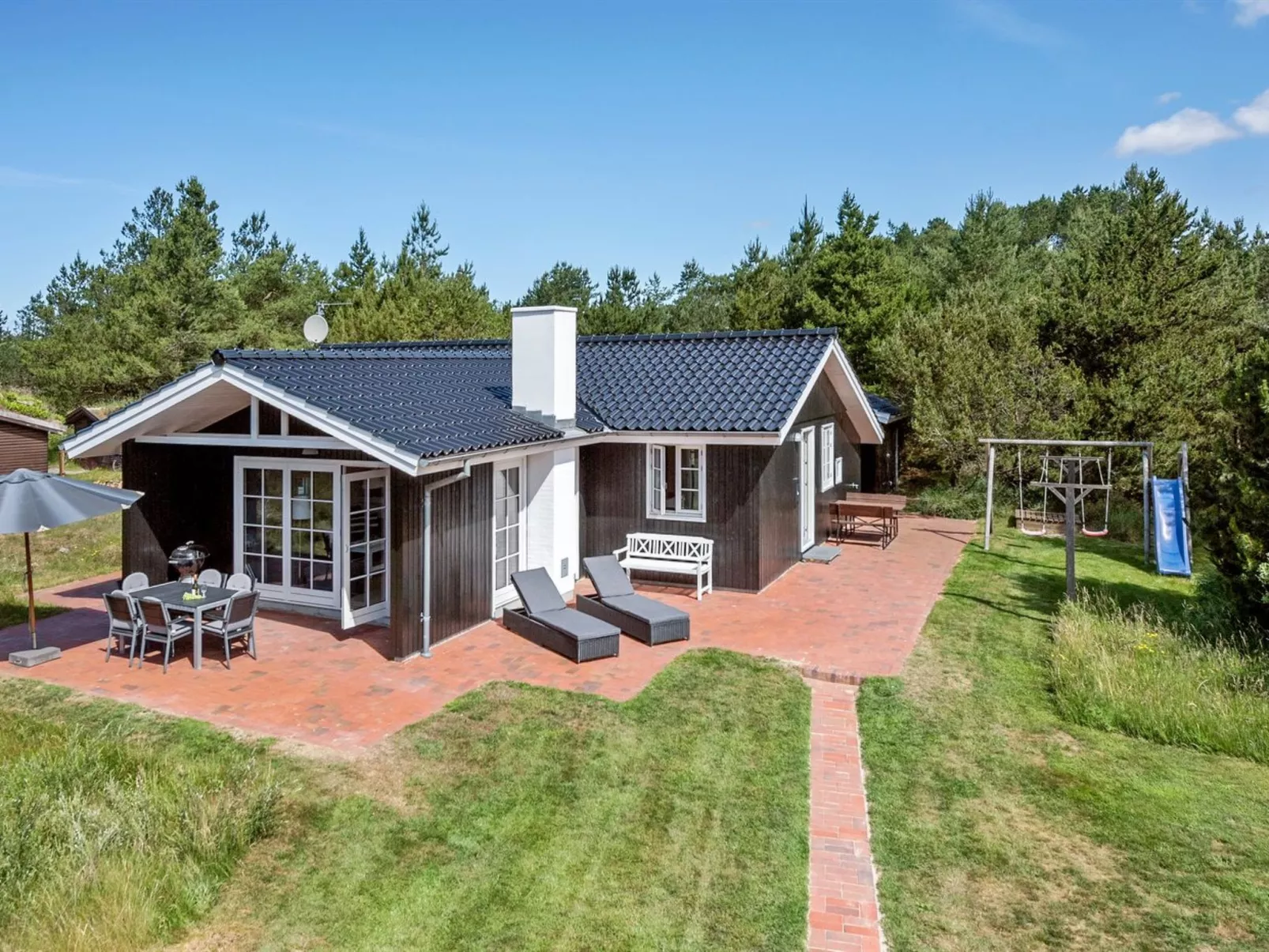 "Raili" - 1.5km from the sea