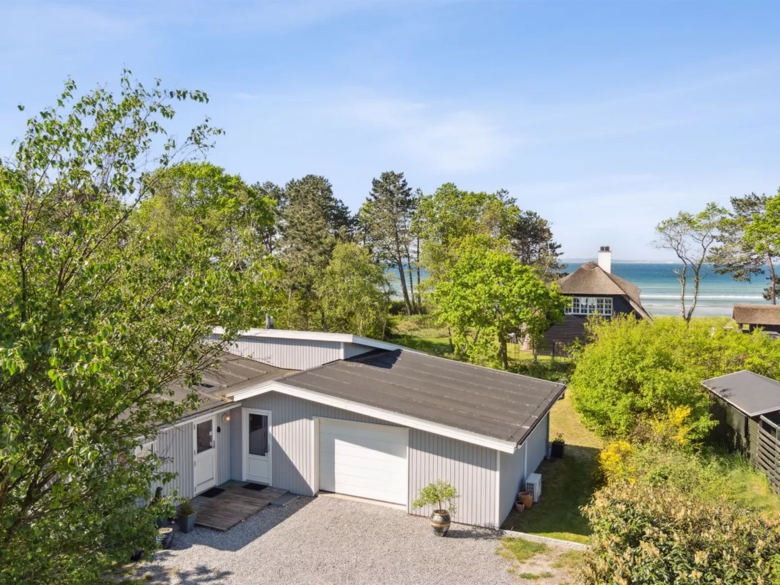 "Myriam" - 50m from the sea