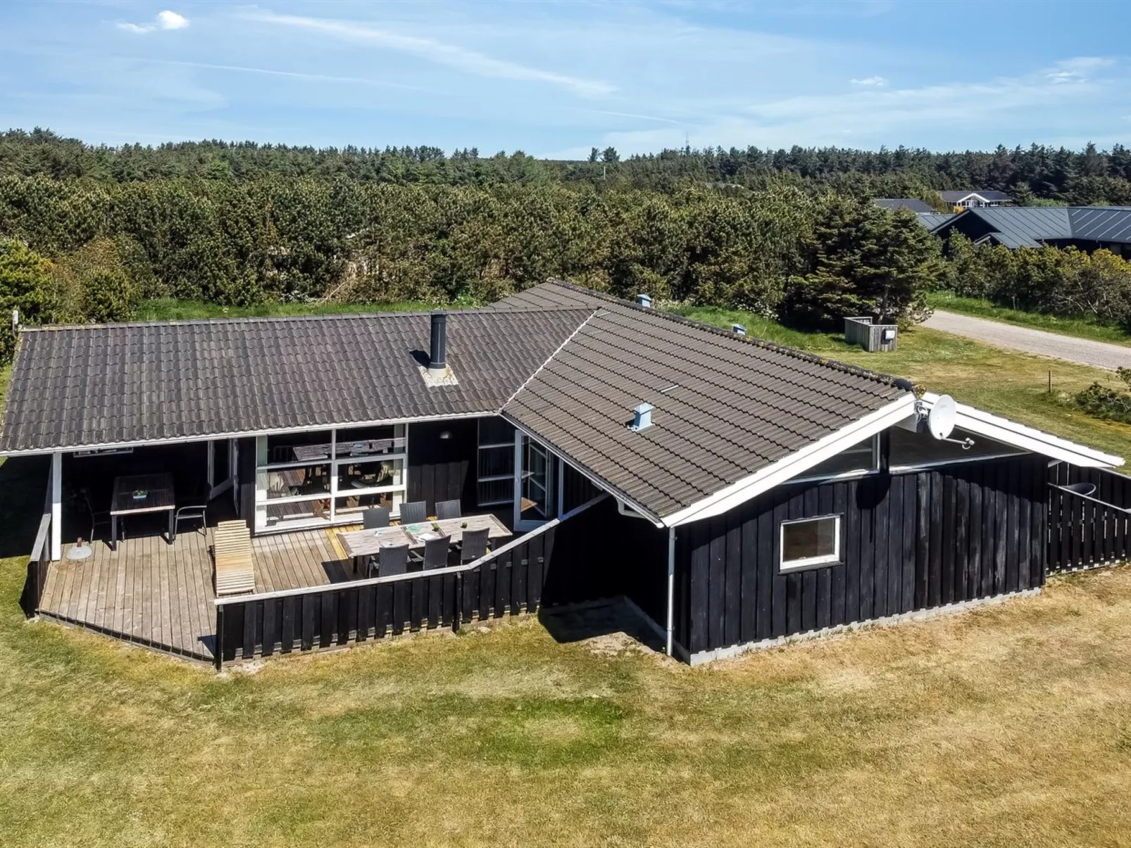 "Juris" - 950m from the sea