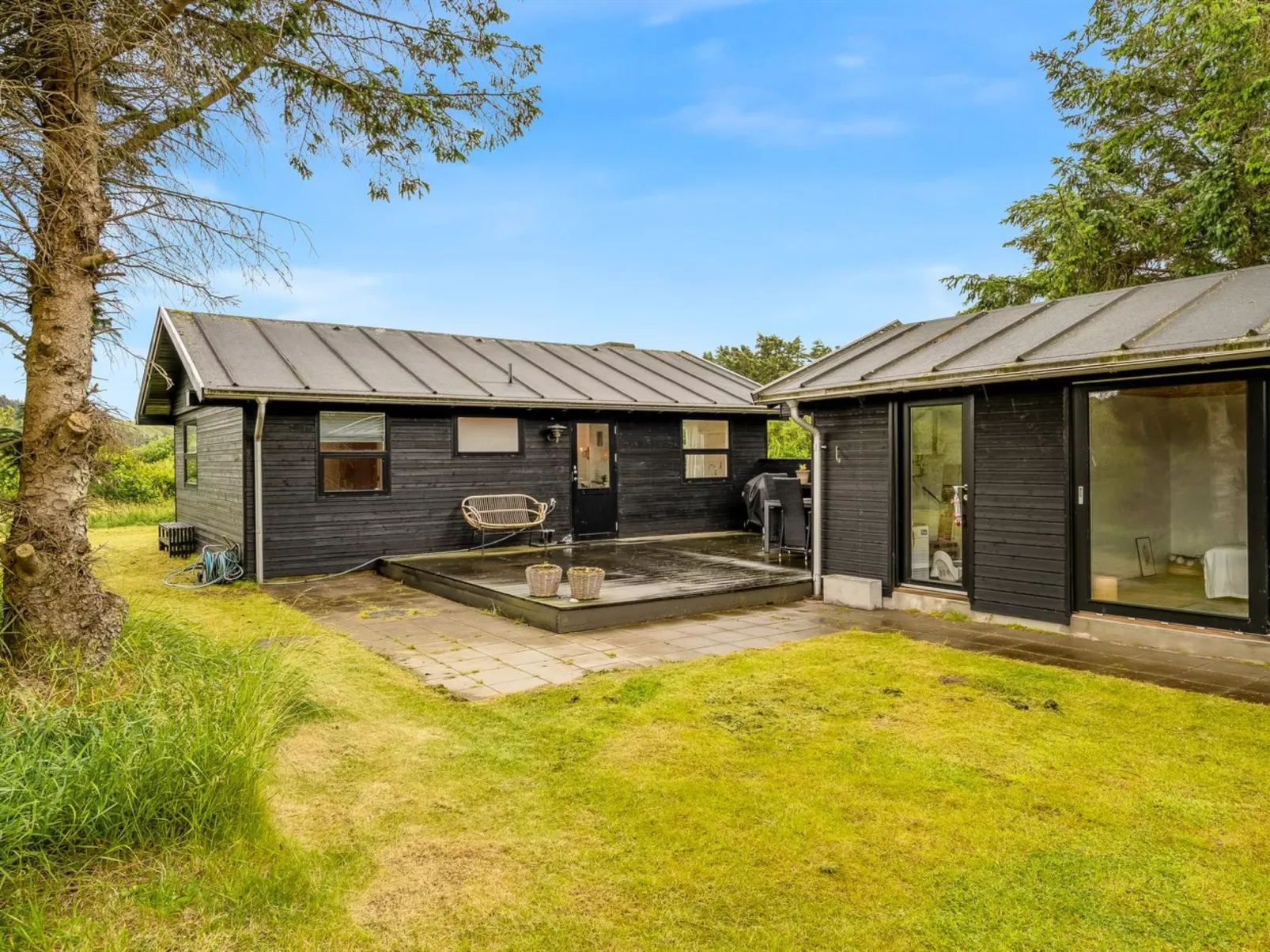 "Mintha" - 400m from the sea