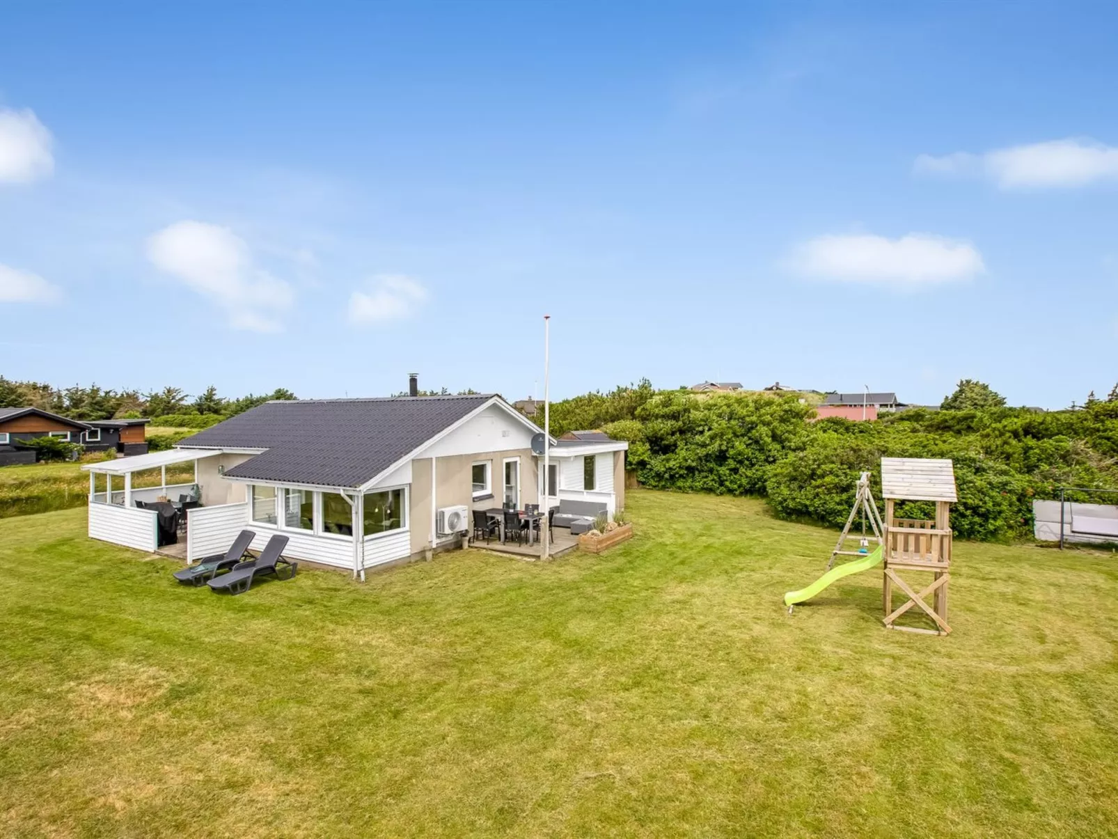 "Hejdi" - 650m from the sea