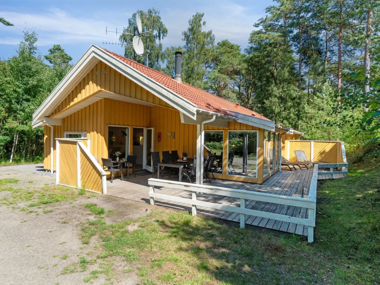 "Freija" - 800m from the sea