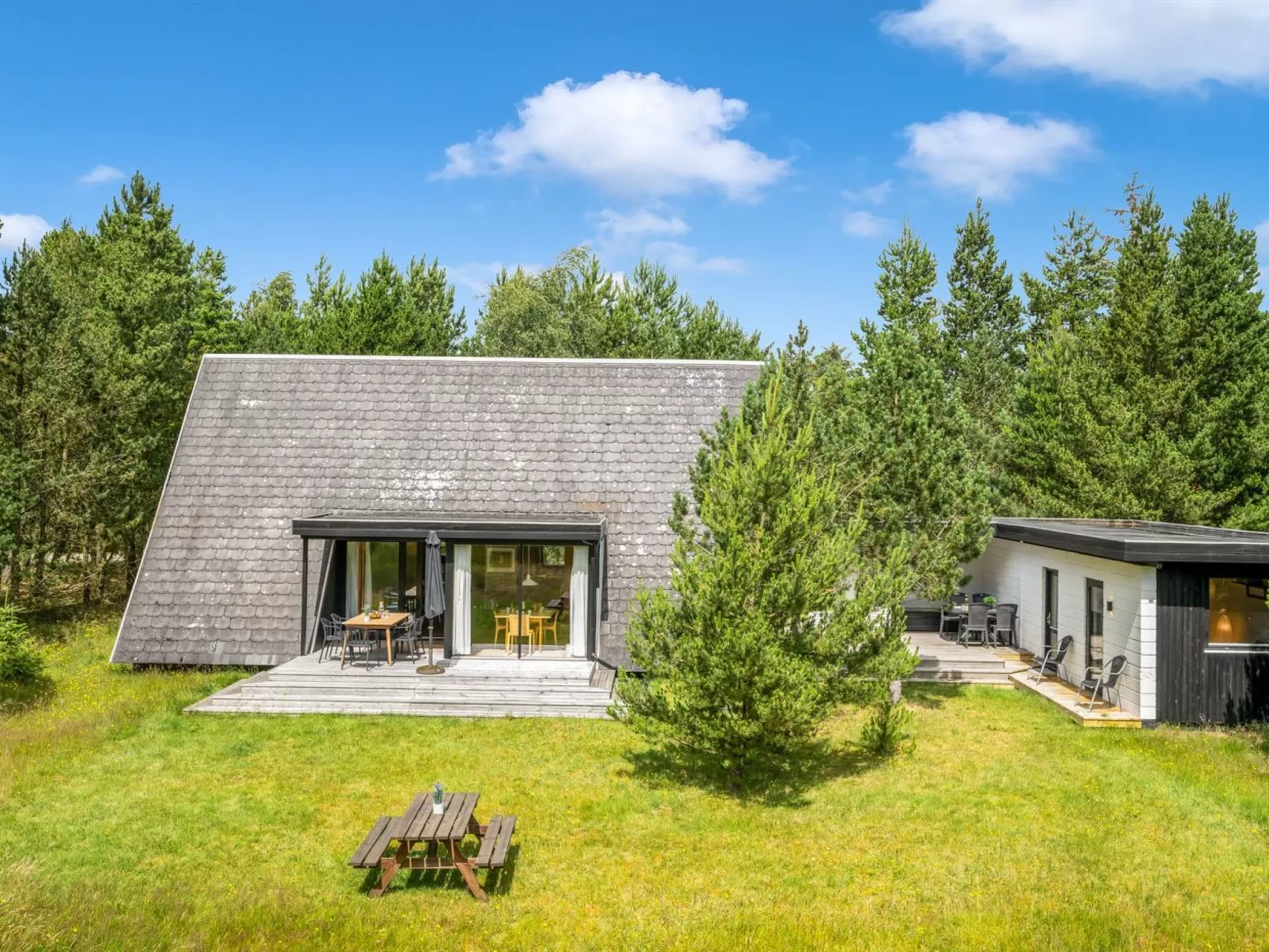 "Peta" - 1.6km from the sea