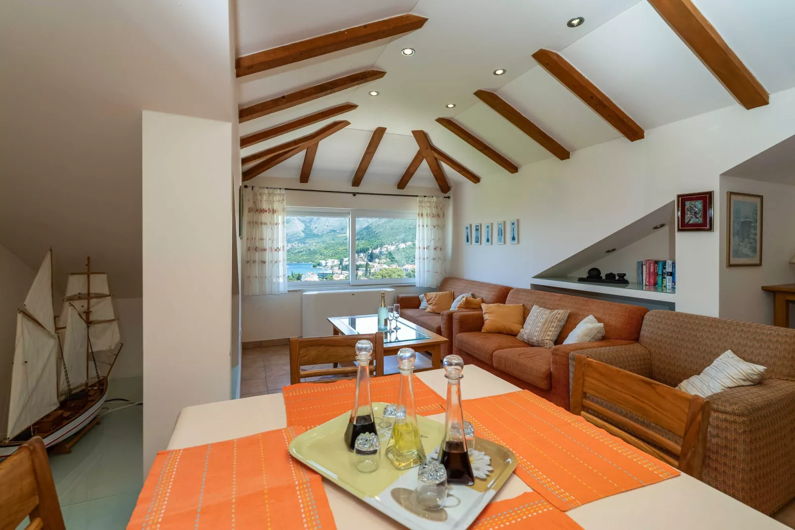 Villa Alegria Cavtat - Comfort Two Bedroom Apartment with Sea View (Apartment C)-Woonkamer