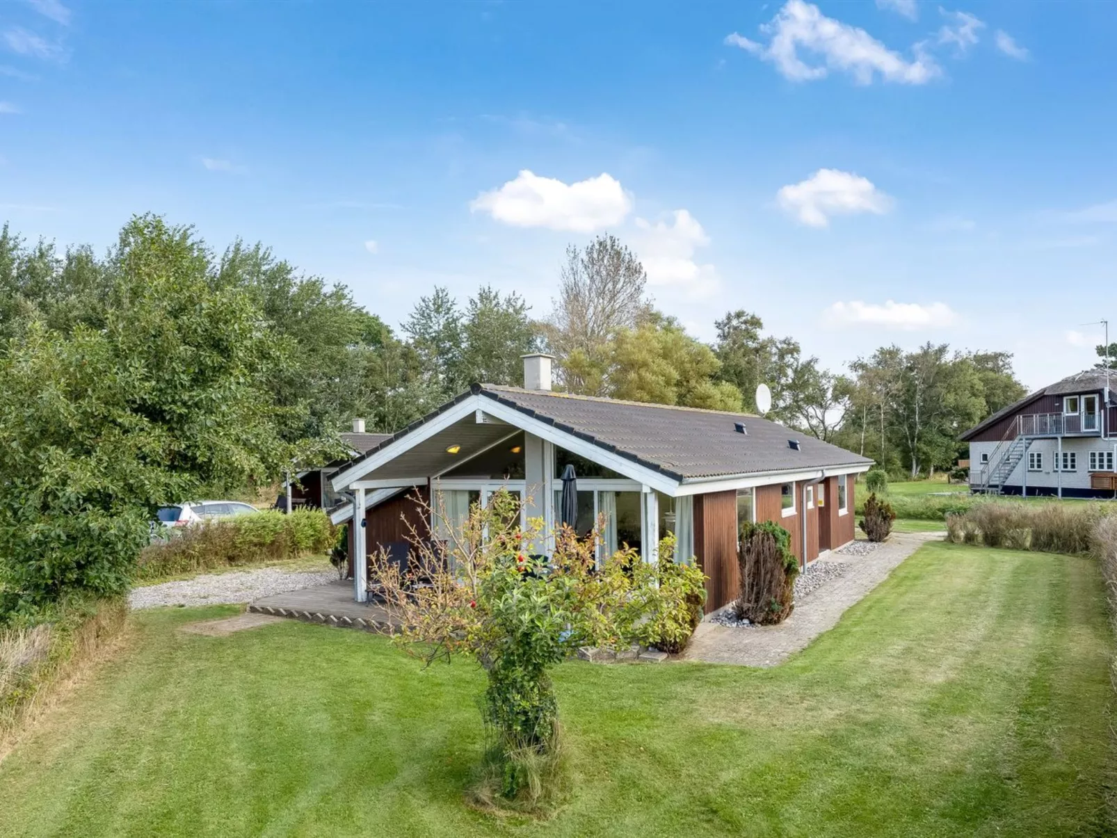 "Vincent" - 25m from the sea