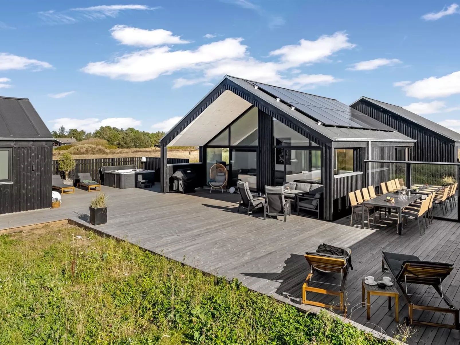 "Stenkil" - 1.2km from the sea