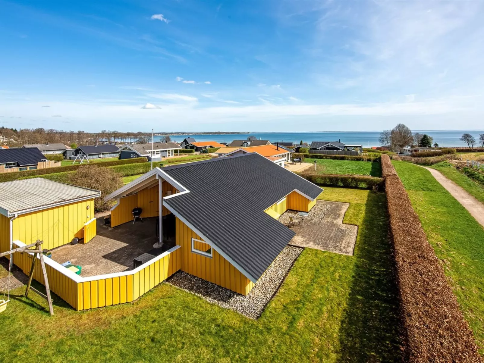 "Halla" - 250m from the sea