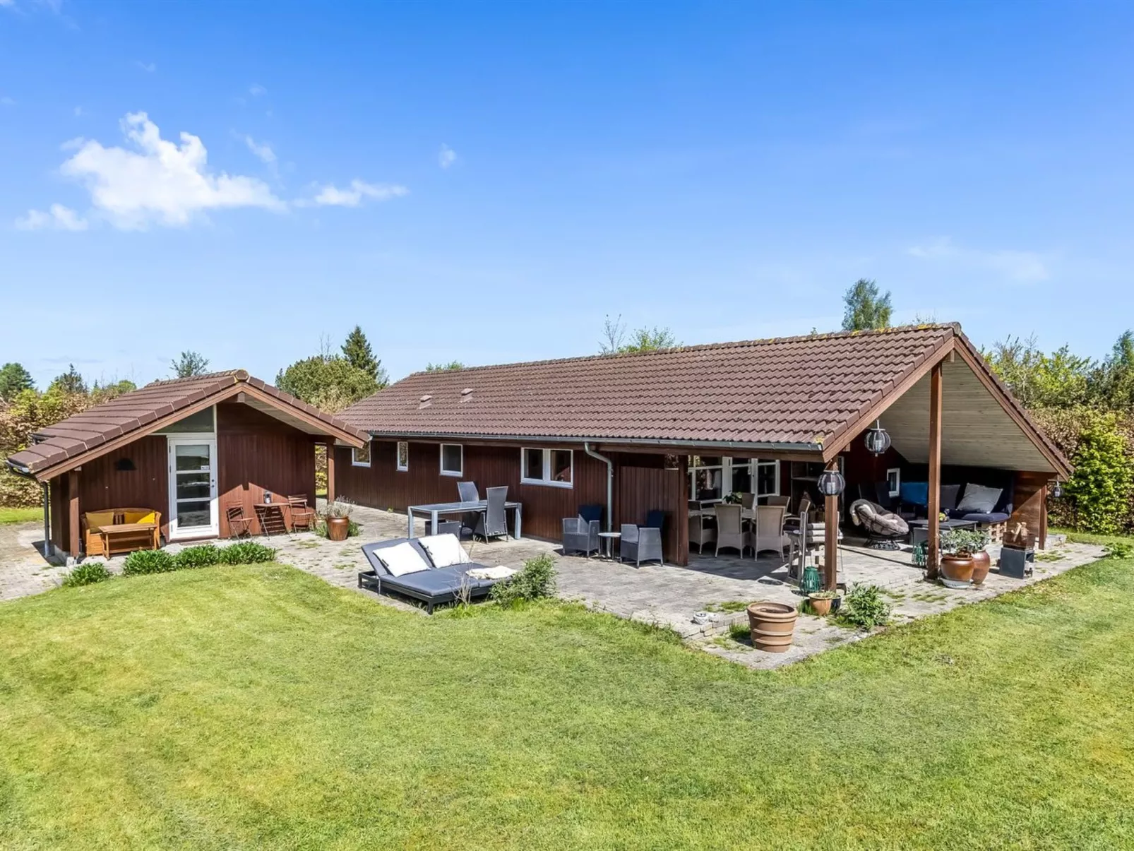 "Wyanet" - 600m from the sea