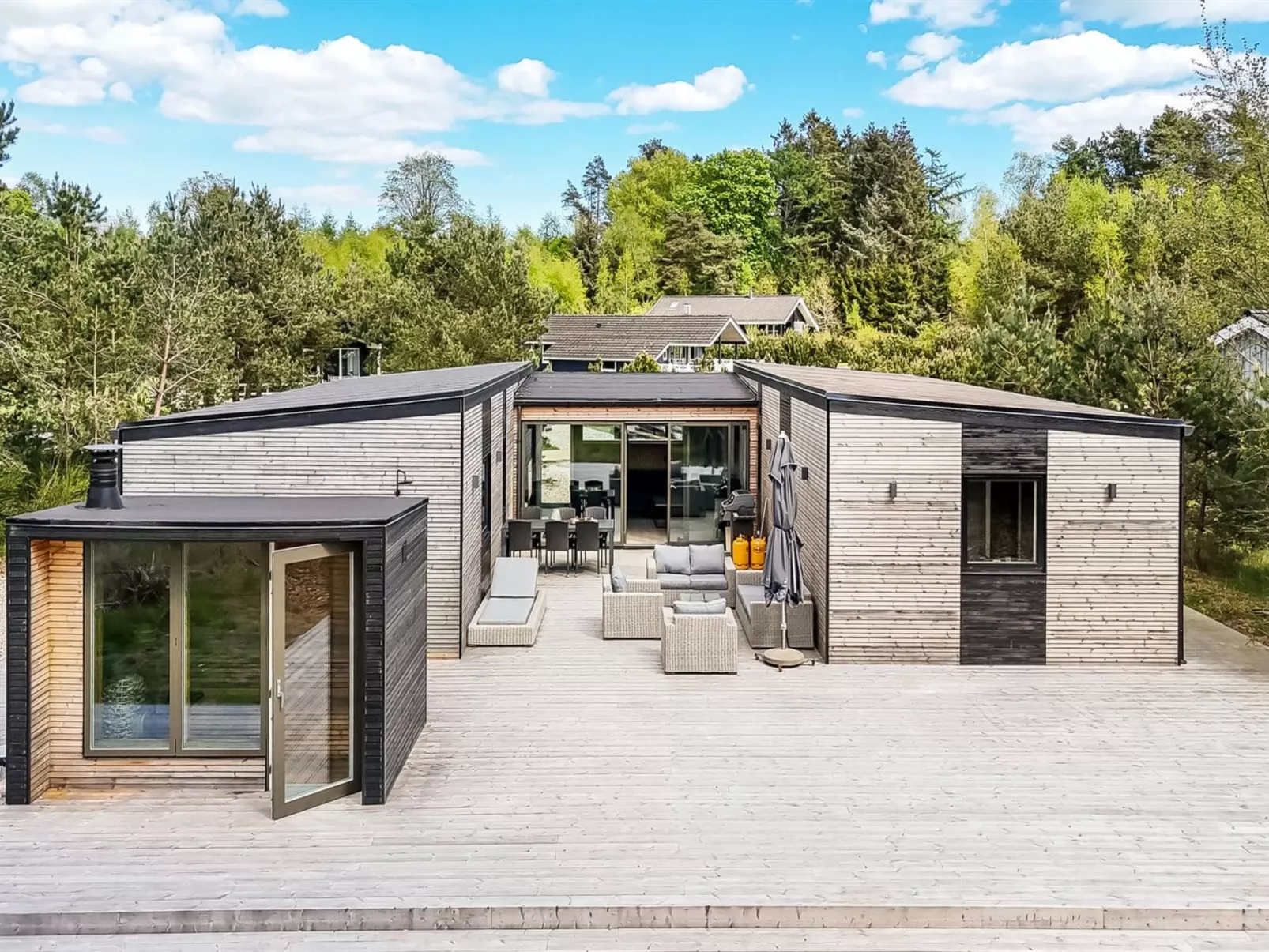 "Danske" - 6.8km from the sea