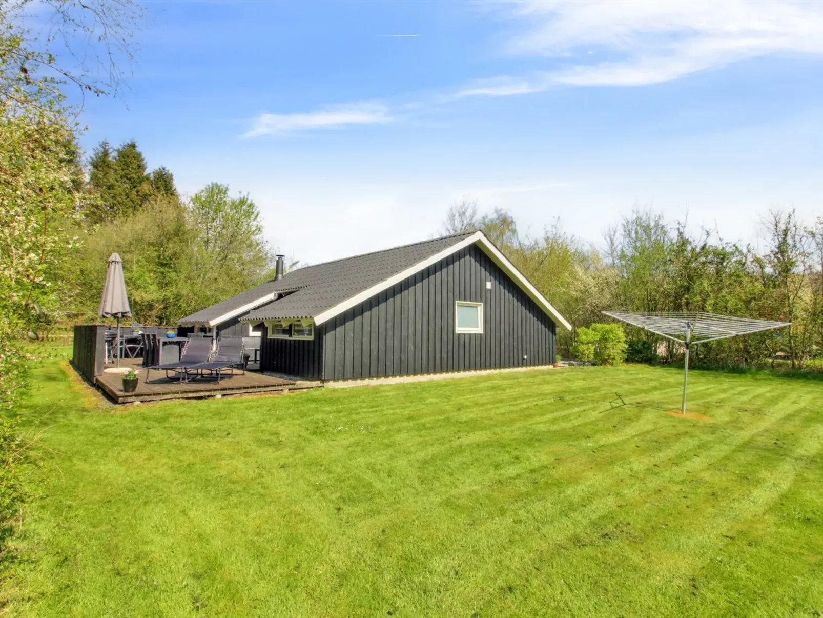 "Nedelko" - 30km from the sea