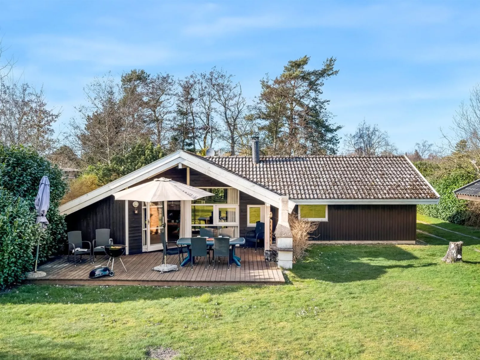 "Emili" - 300m from the sea