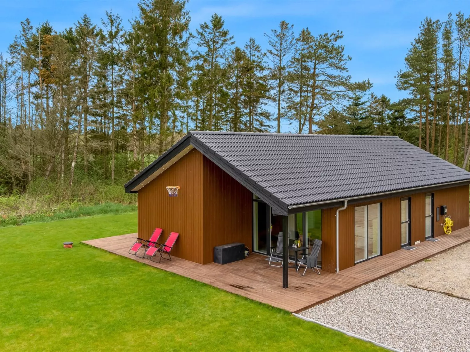 "Herwarth" - 2.3km from the sea