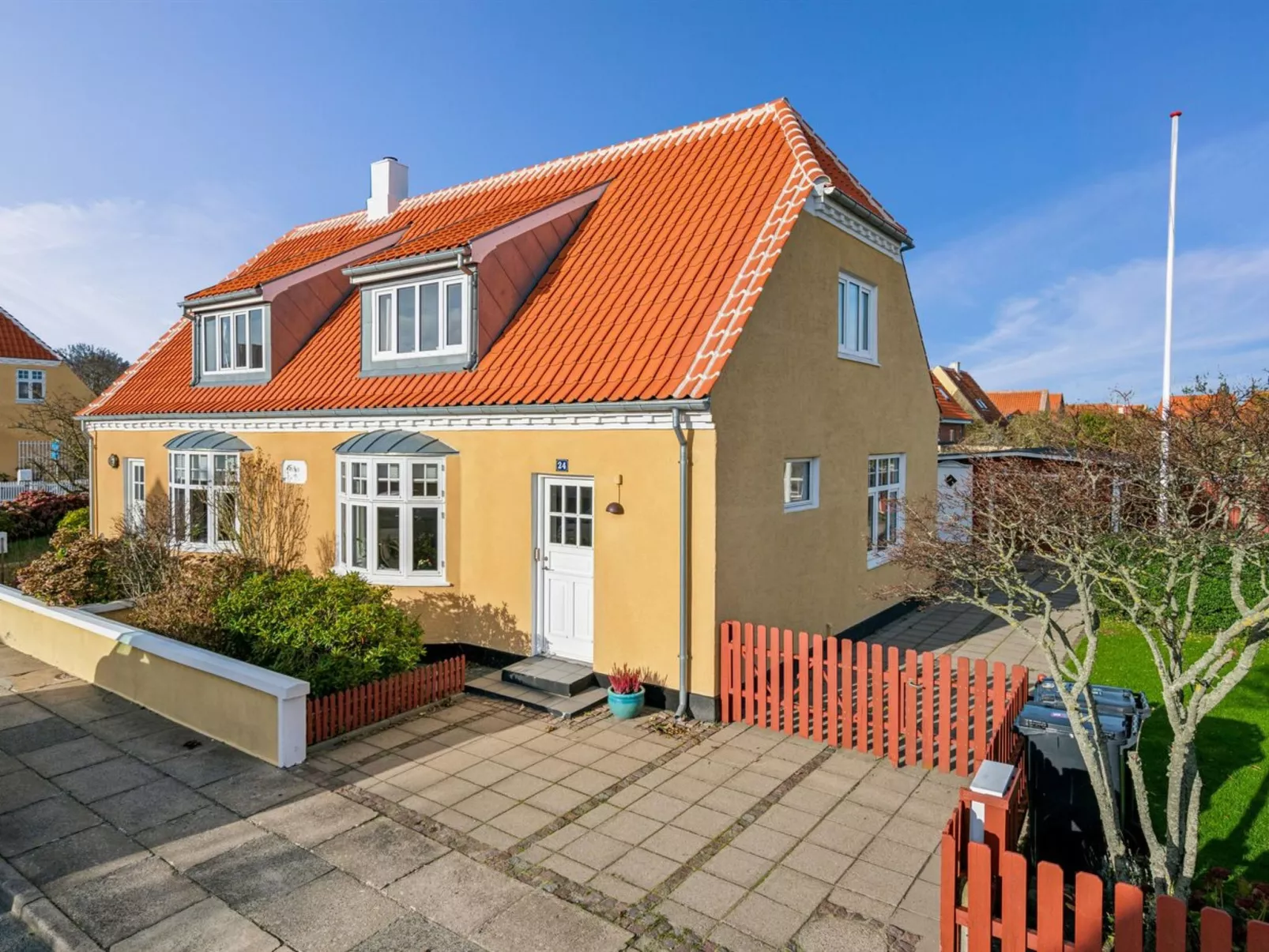 "Helemine" - 900m from the sea