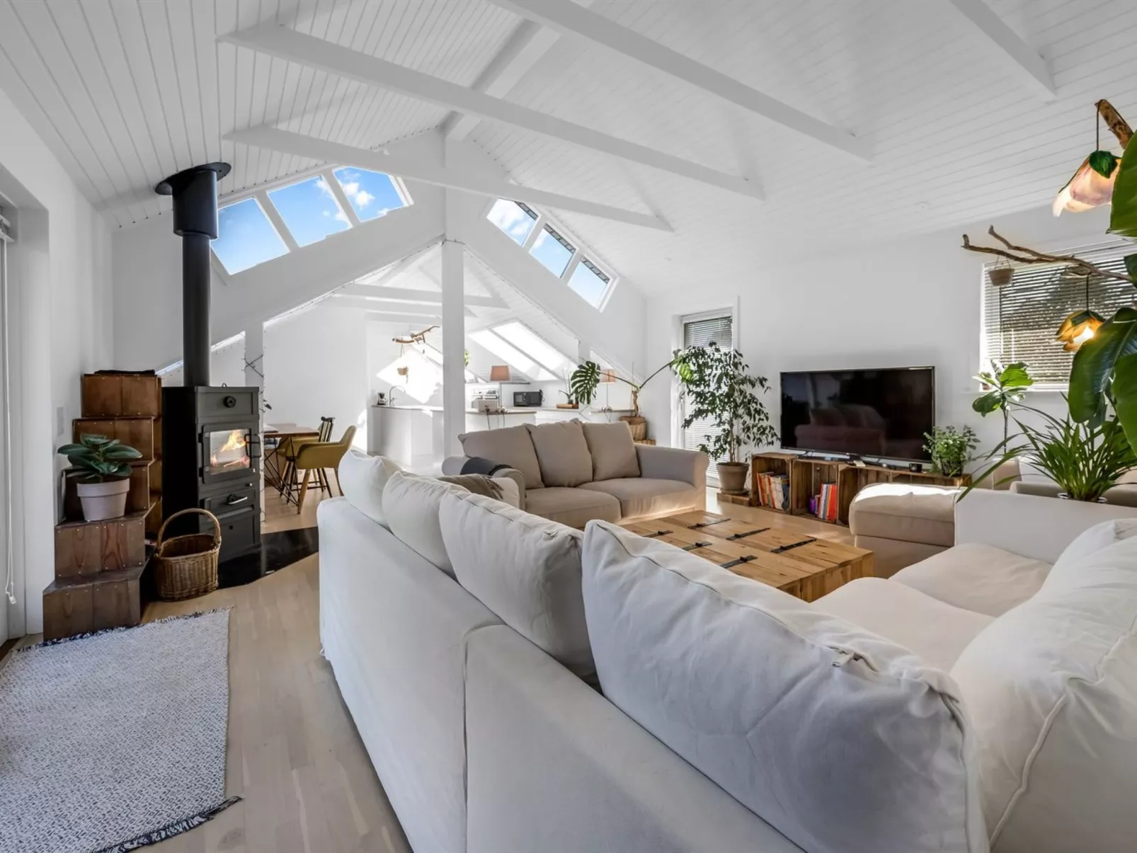 "Hughe" - 1.3km from the sea