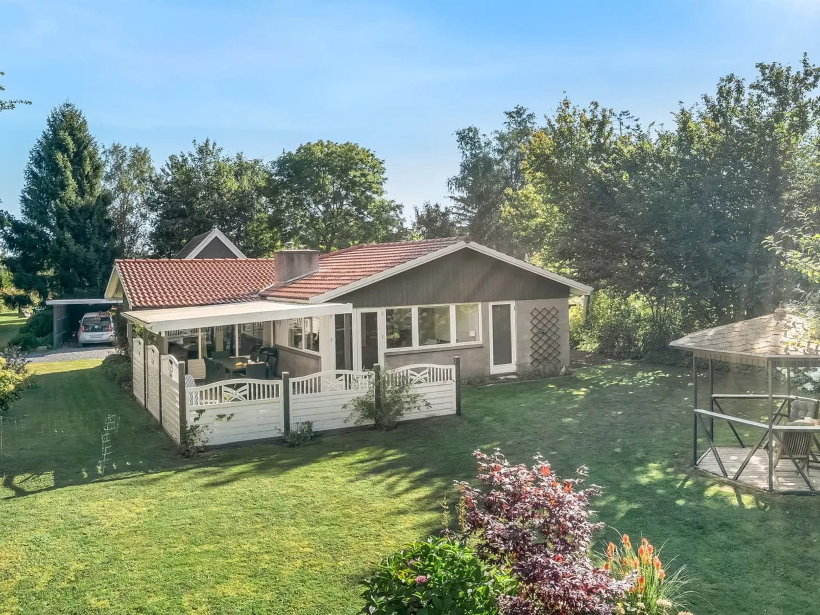 "Janna" - 200m from the sea