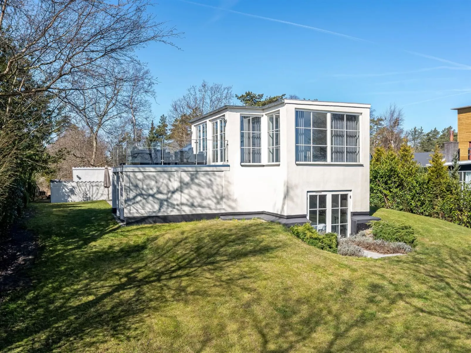 "Judit" - 10m from the sea