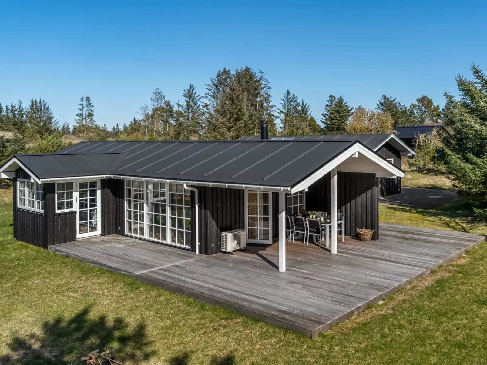 "Jork" - 1km from the sea