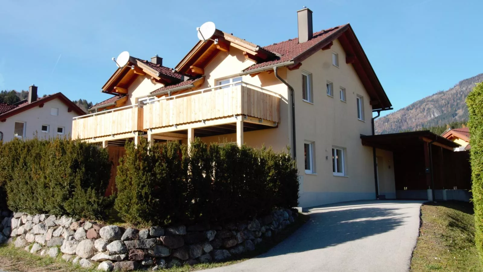 Kipaji 3-Buitenkant zomer