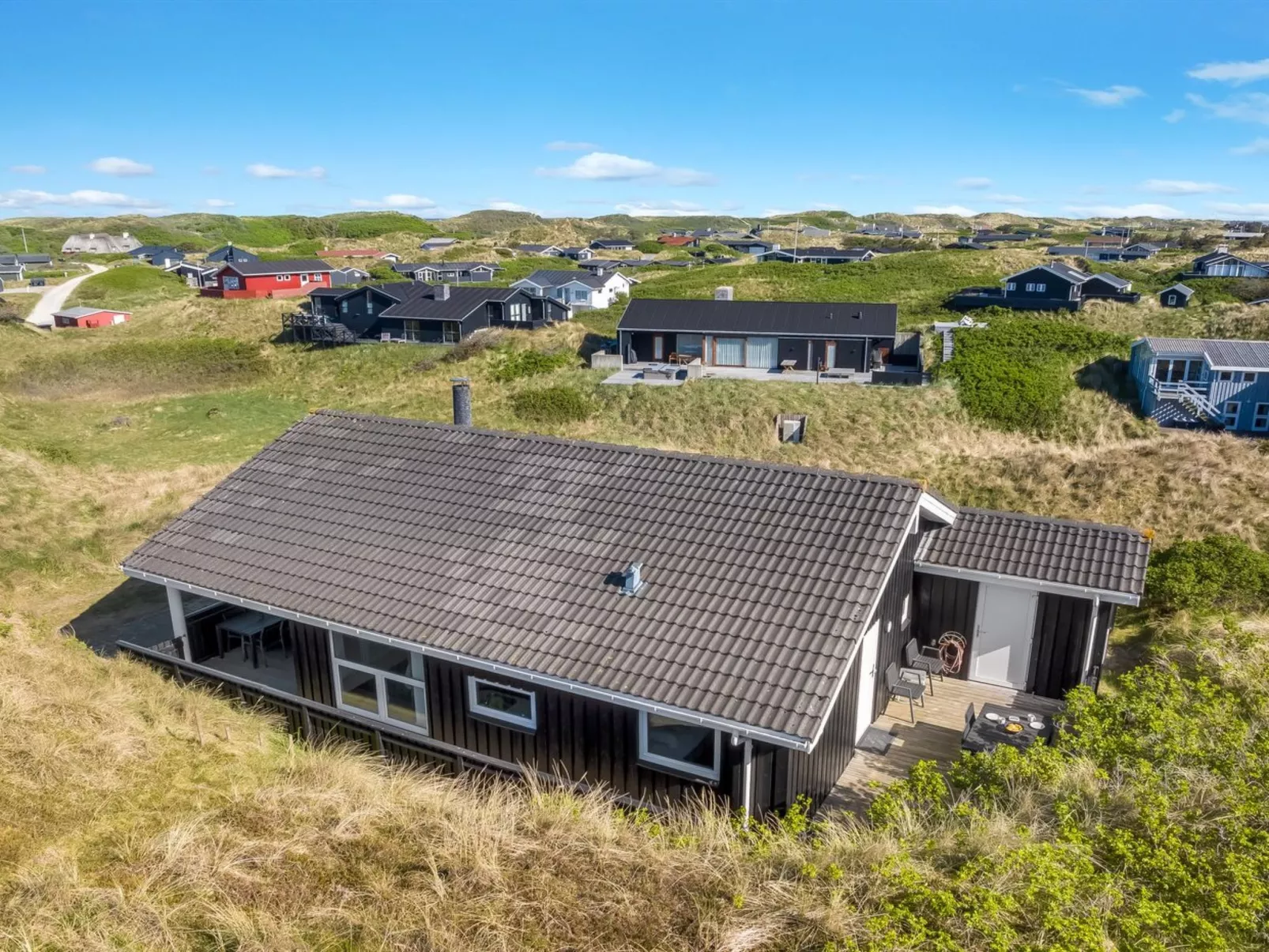 "Elni" - 350m from the sea