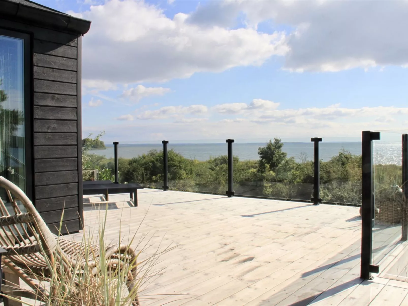 "Valia" - 20m from the sea