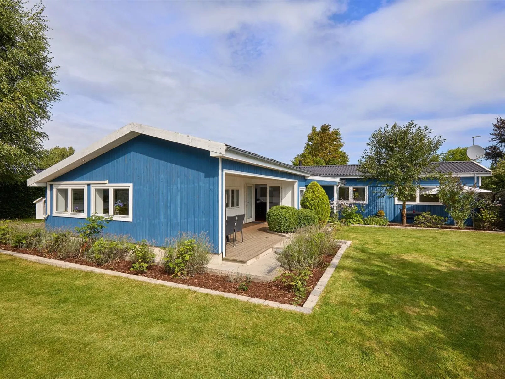 "Etly" - 900m from the sea