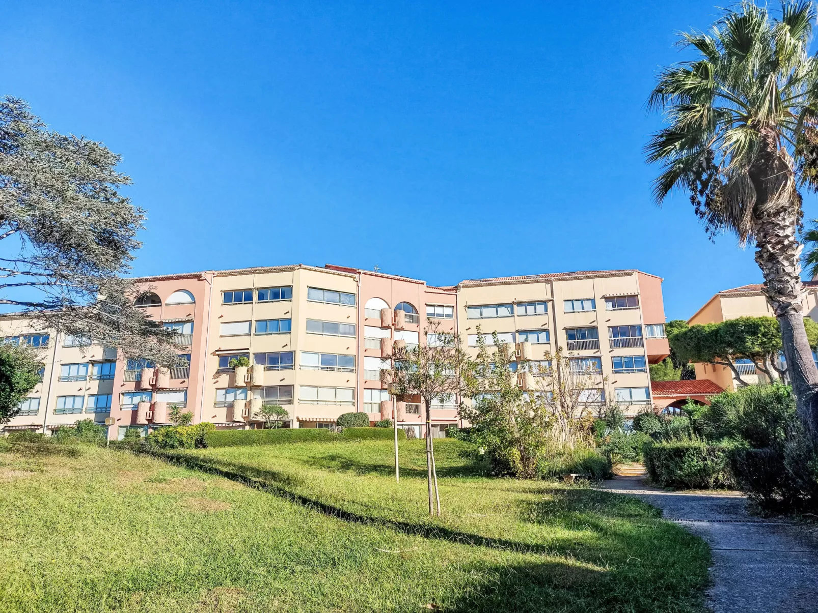 Les Marines d'Aryana-Buiten